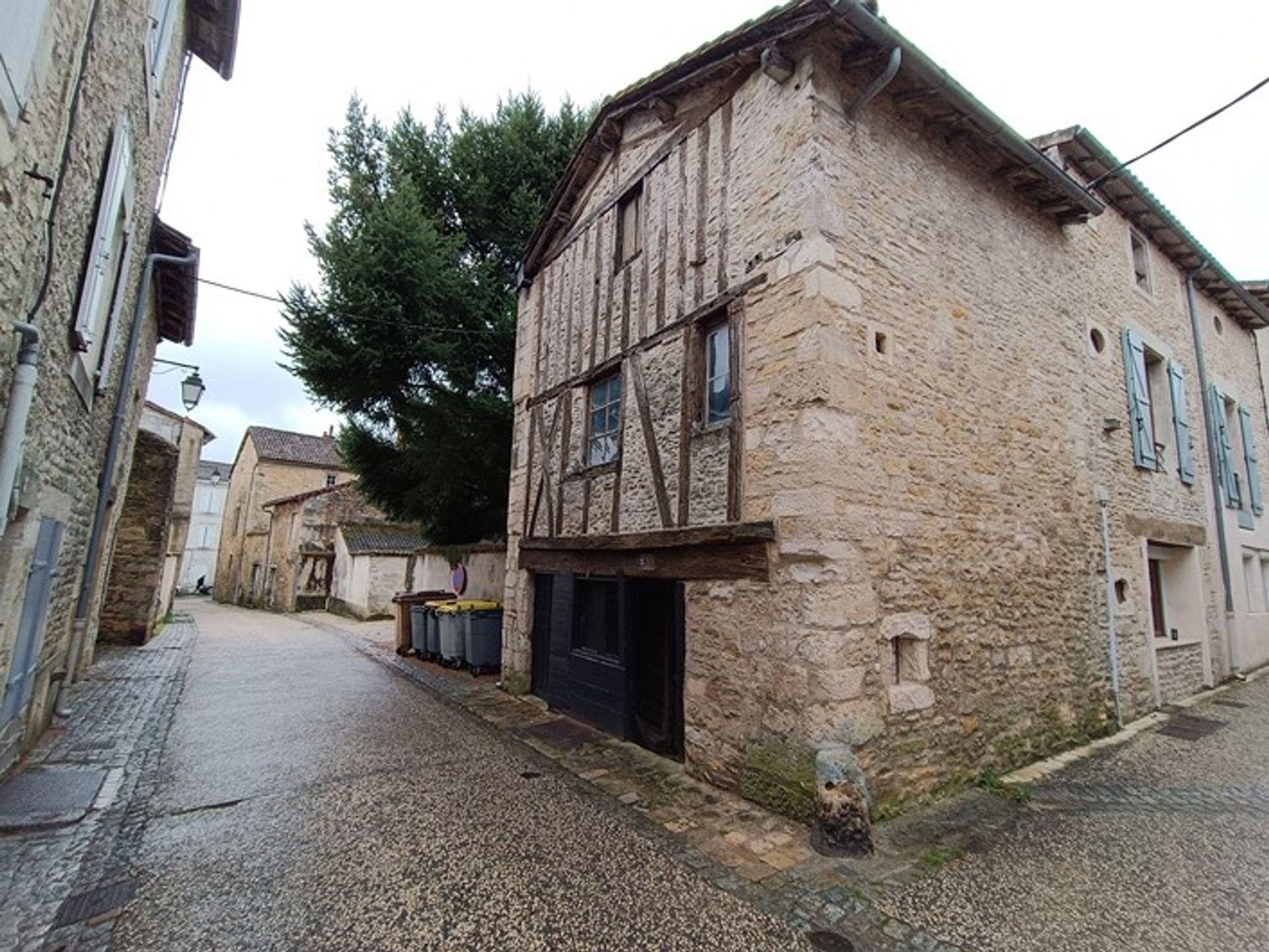 rumah dalam Ruffec, Nouvelle-Aquitaine 10156877