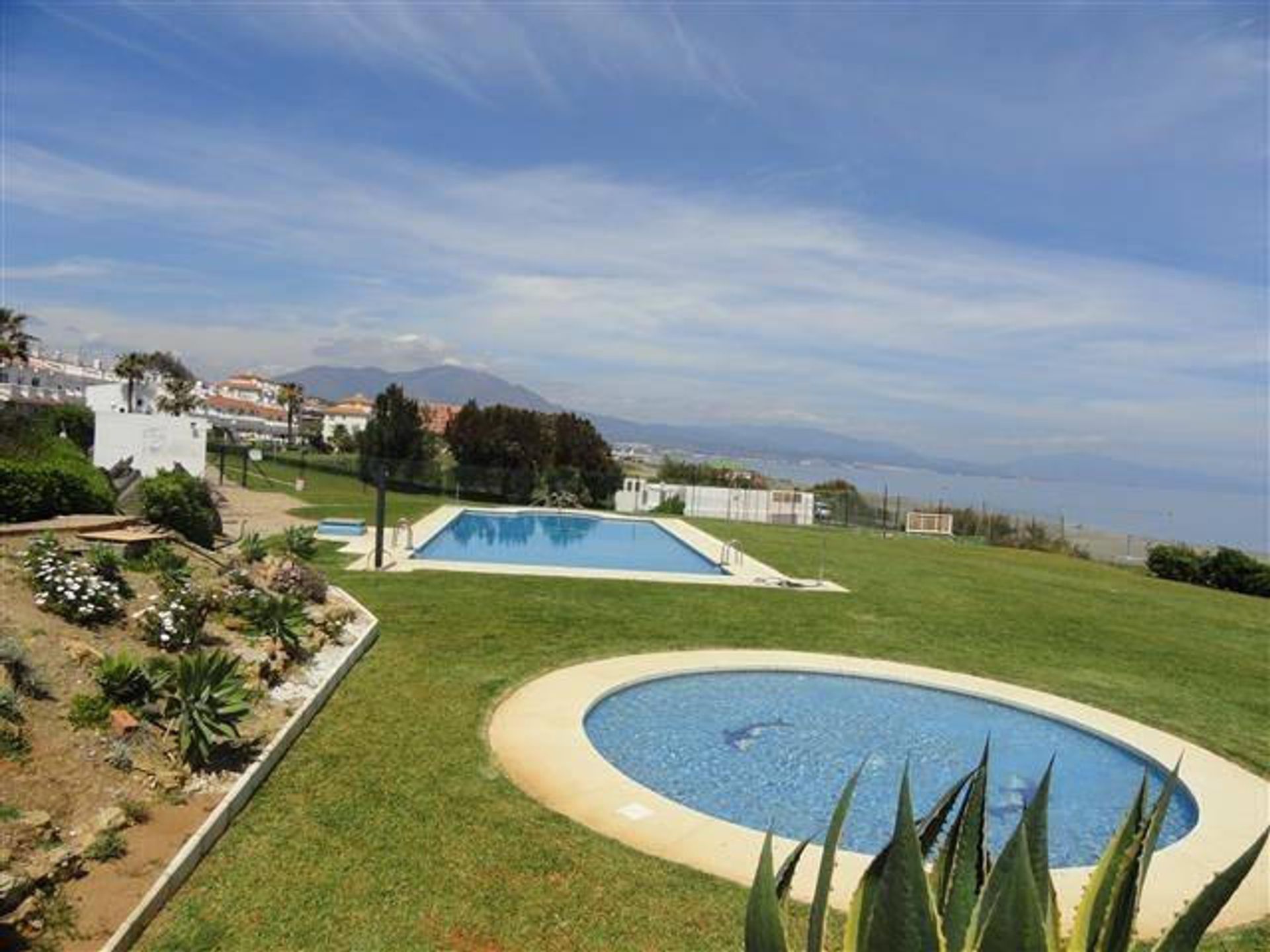 Rumah di Puerto de la Duquesa, Andalusia 10157249