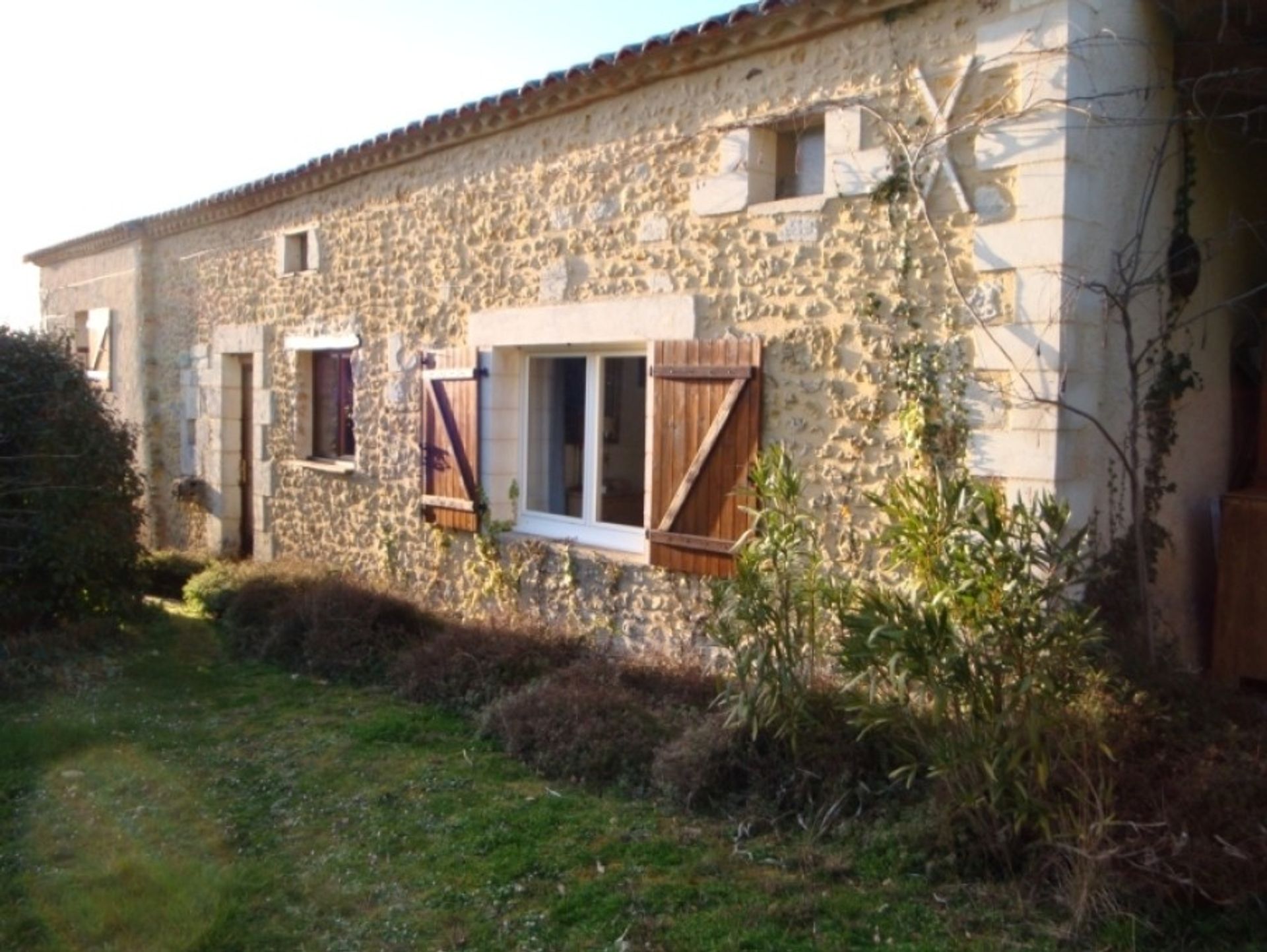 σπίτι σε Douville, Nouvelle-Aquitaine 10157492