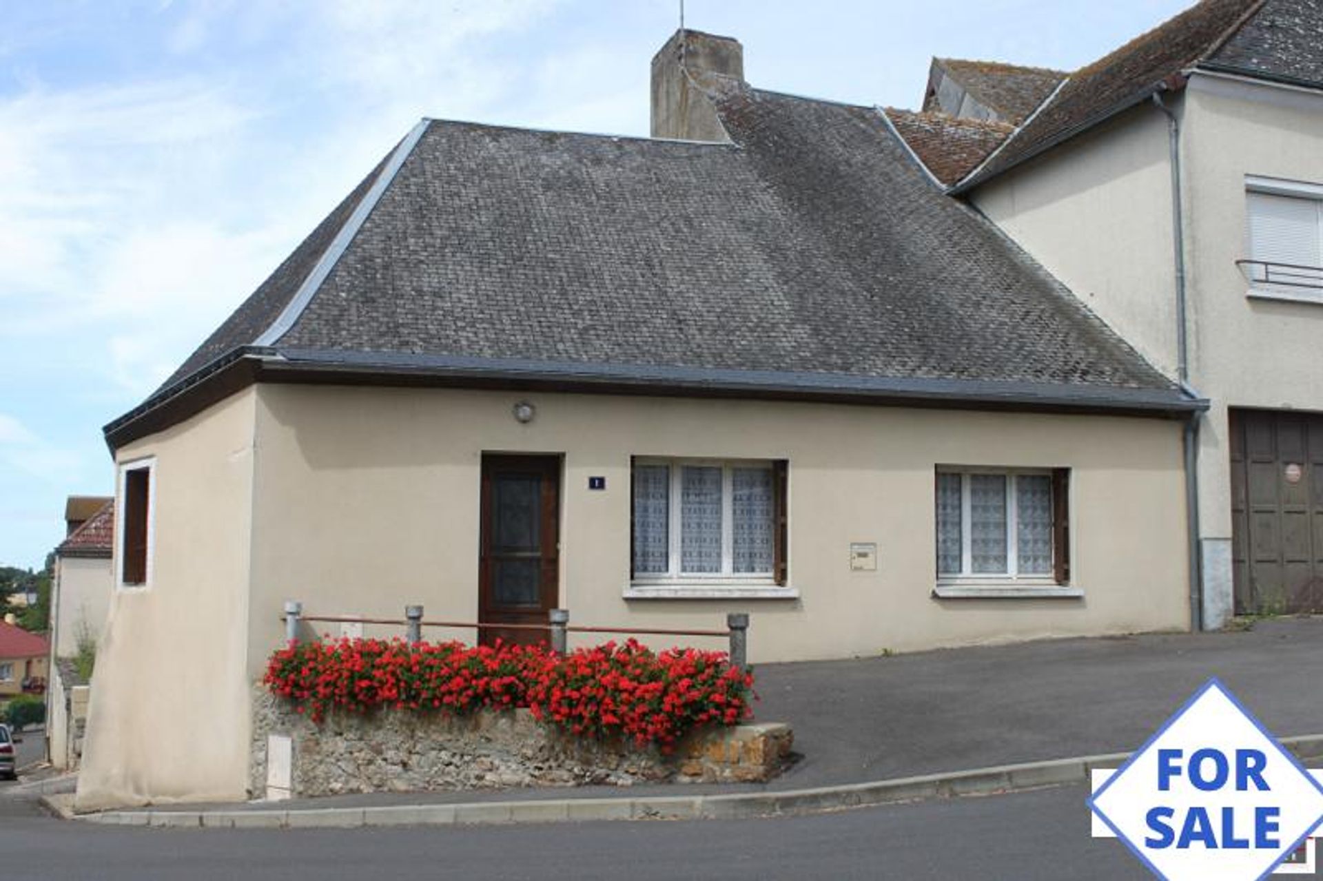 房子 在 Nogent-le-Bernard, Pays de la Loire 10157843