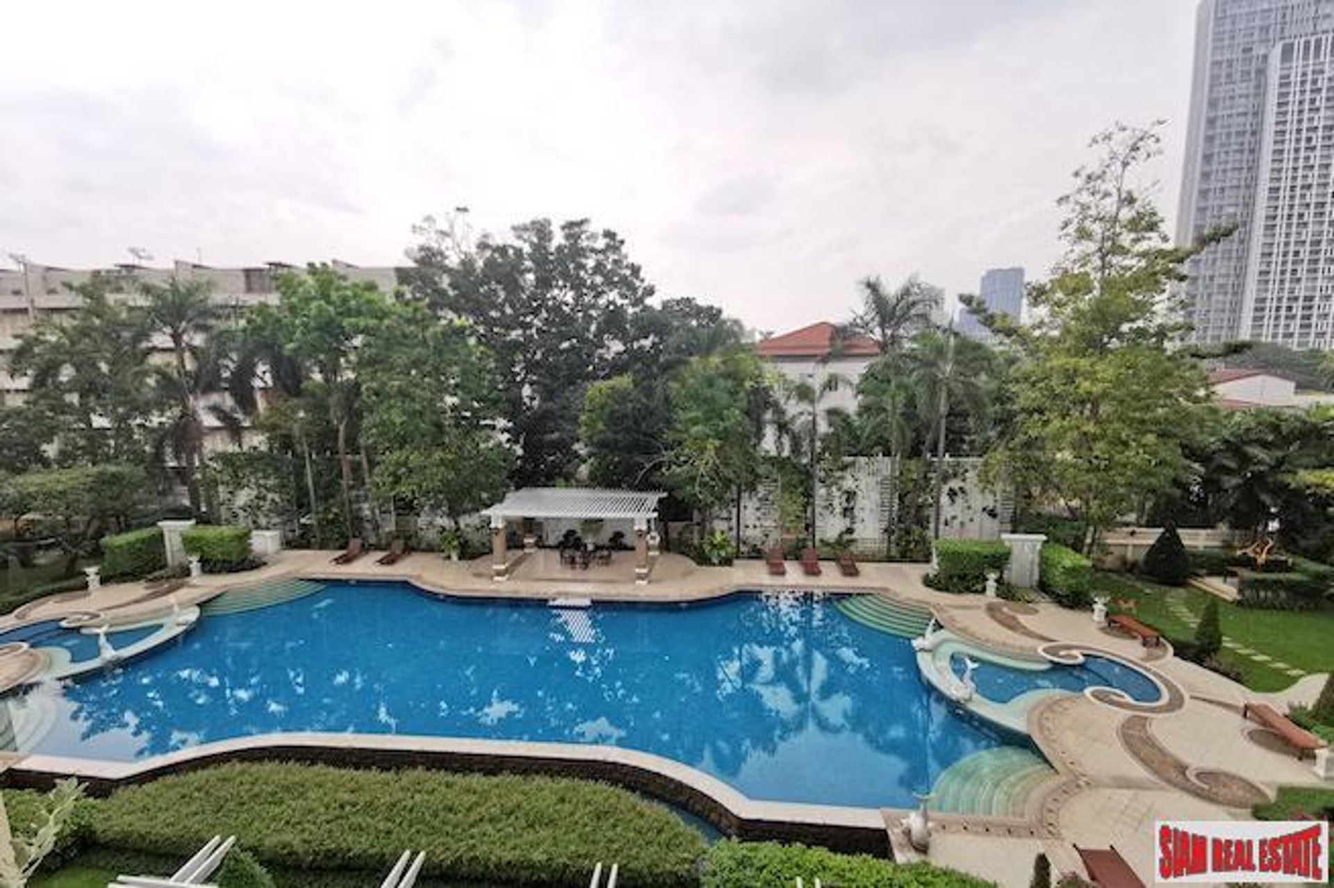 Condominio en Bang Rak, Krung Thep Maha Nakhon 10158517