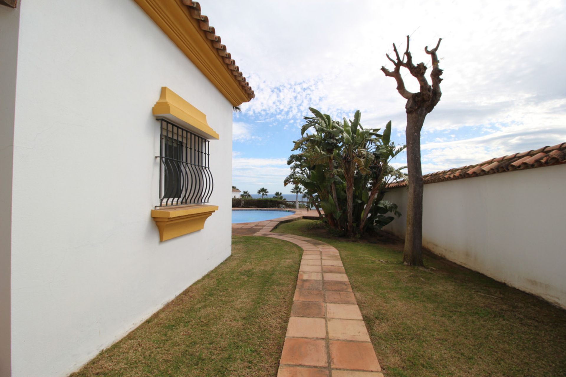 casa en La Alcaidesa, Andalusia 10159222