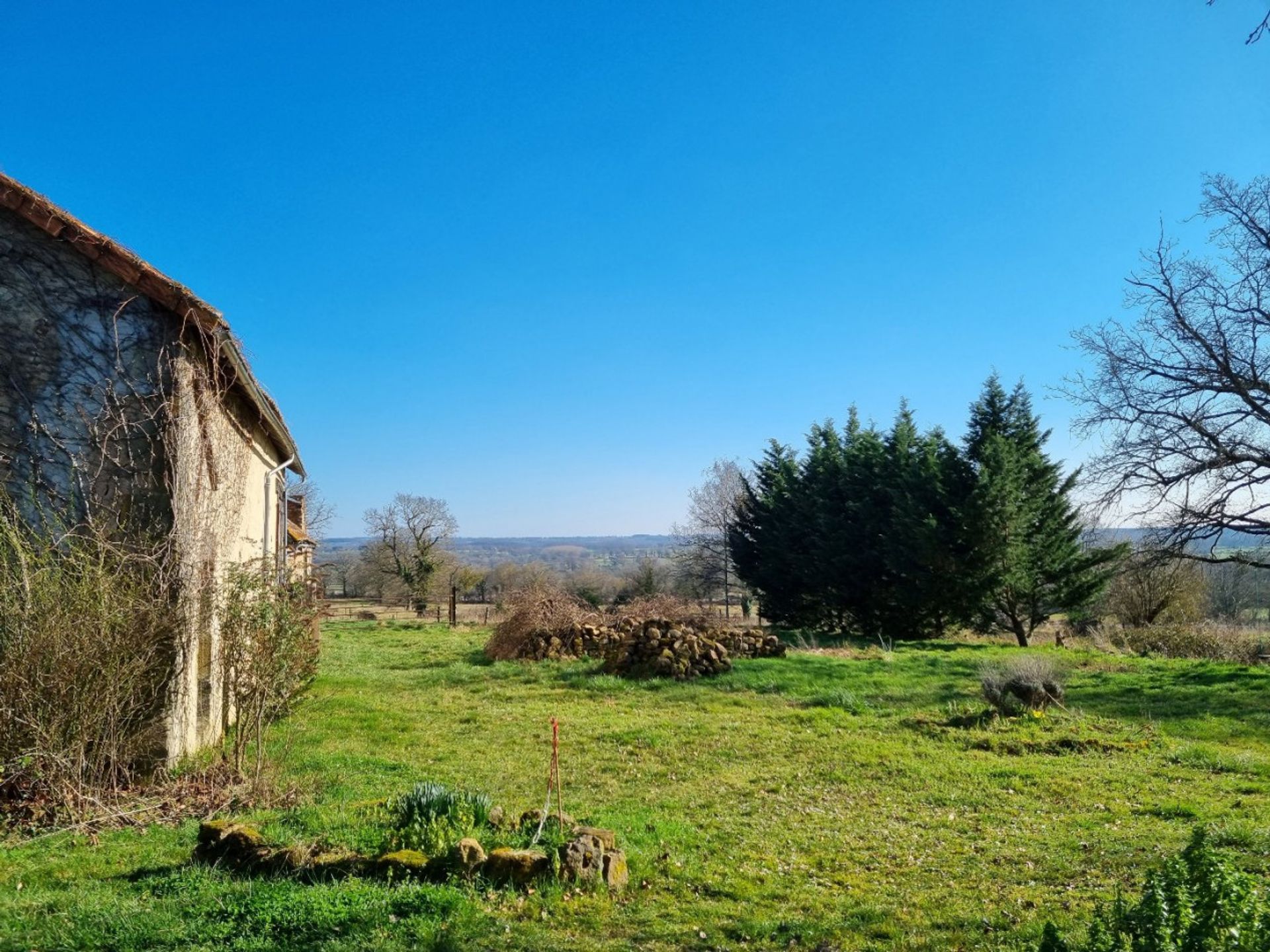 Autre dans Saint-Aubin-le-Monial, Auvergne-Rhône-Alpes 10159506