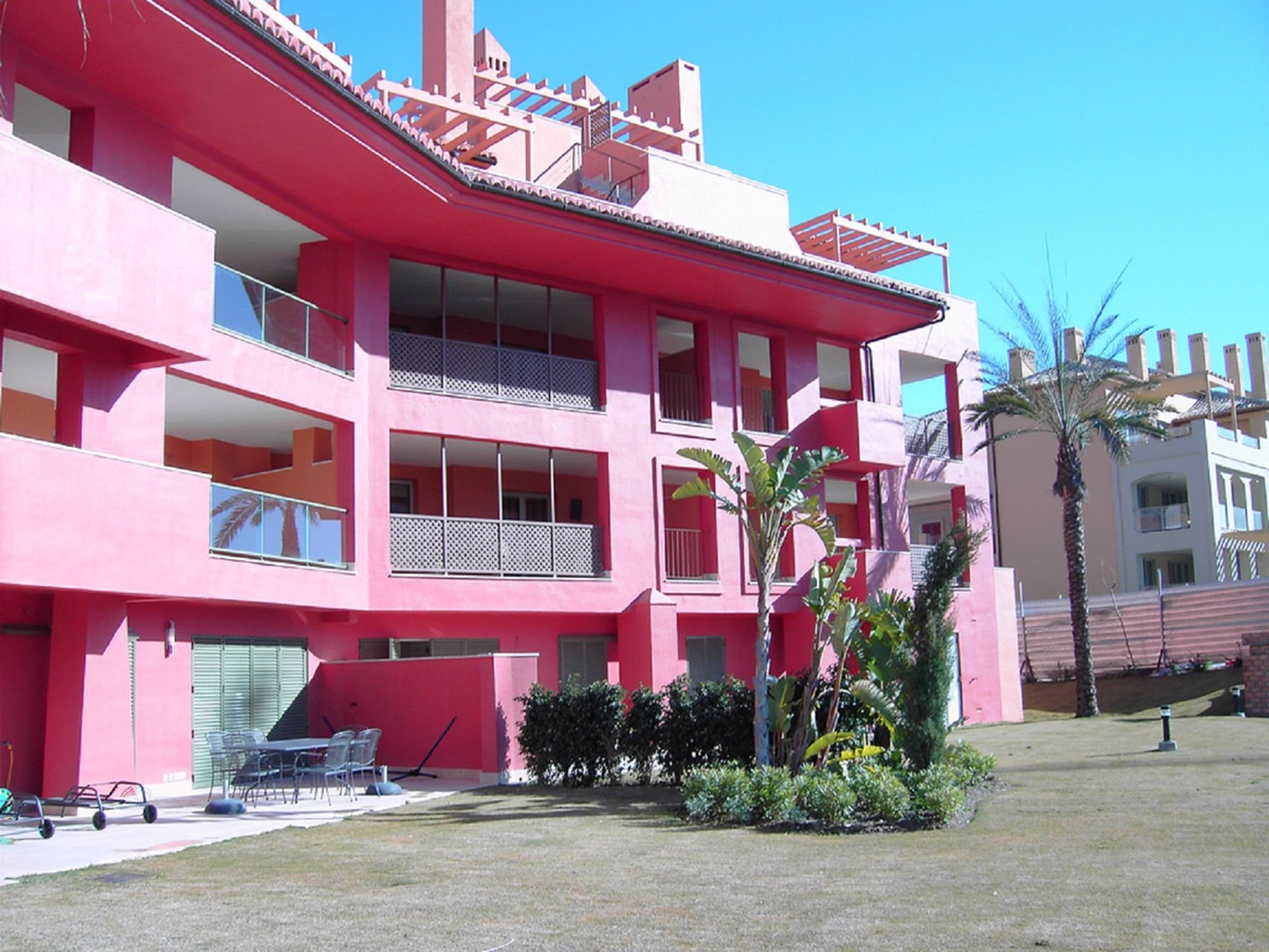 Condominium dans San Luis de Sabinillas, Andalucía 10160061