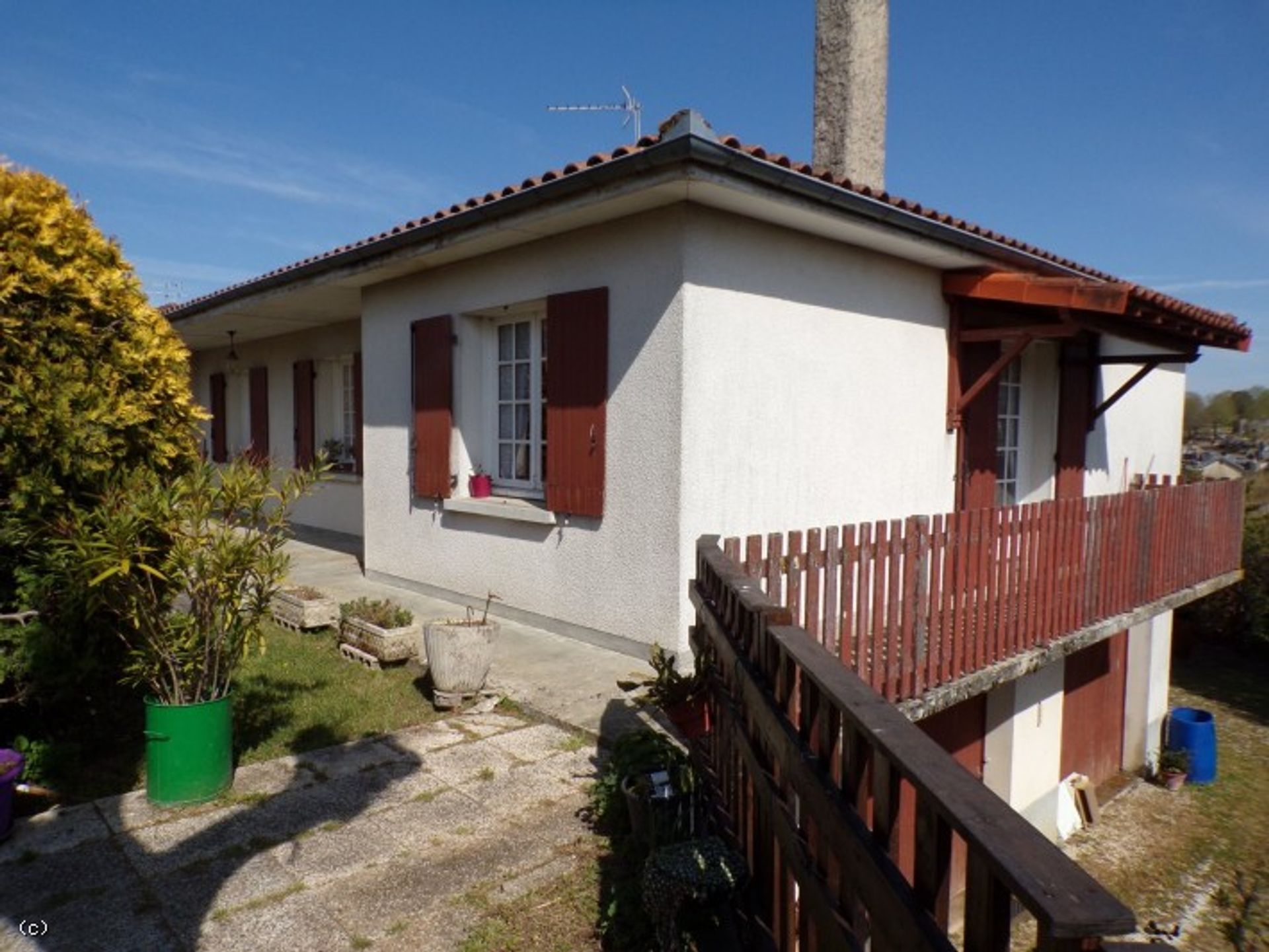 House in Ruffec, Nouvelle-Aquitaine 10160087