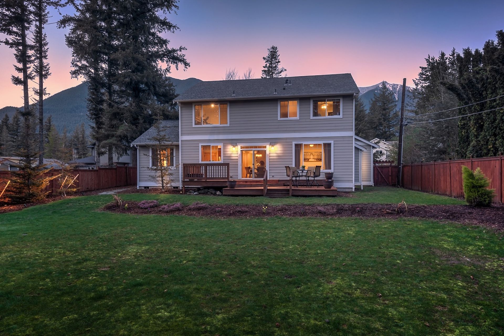 House in Riverbend, Washington 10160453