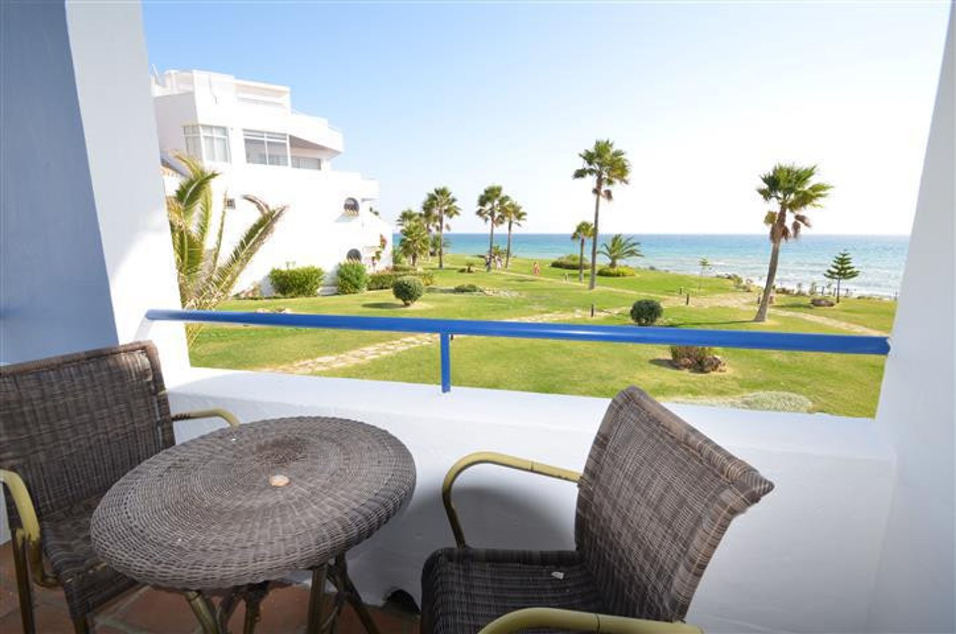 Condominium dans Casares, Andalusia 10162000