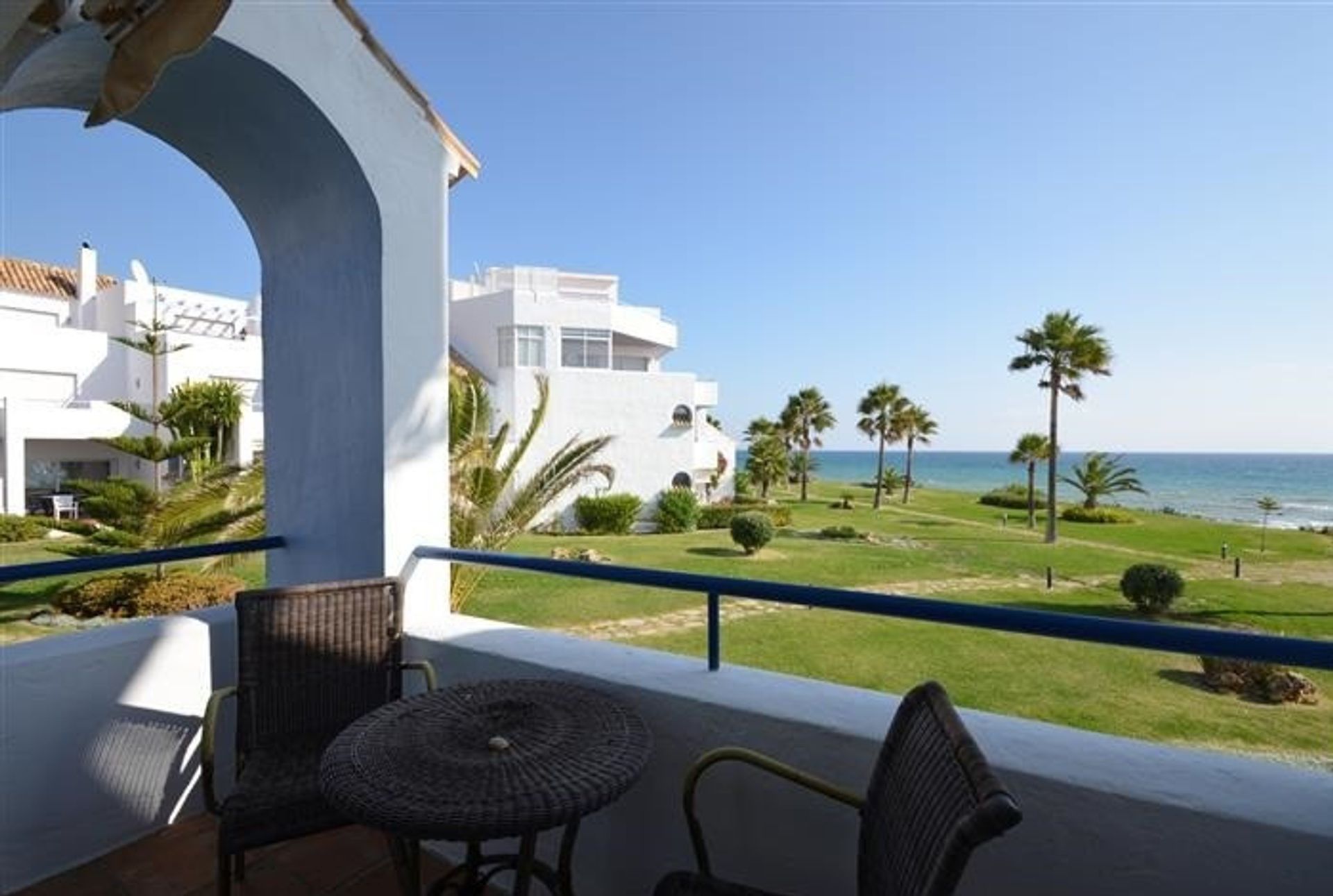 Condominium dans Casares, Andalusia 10162000