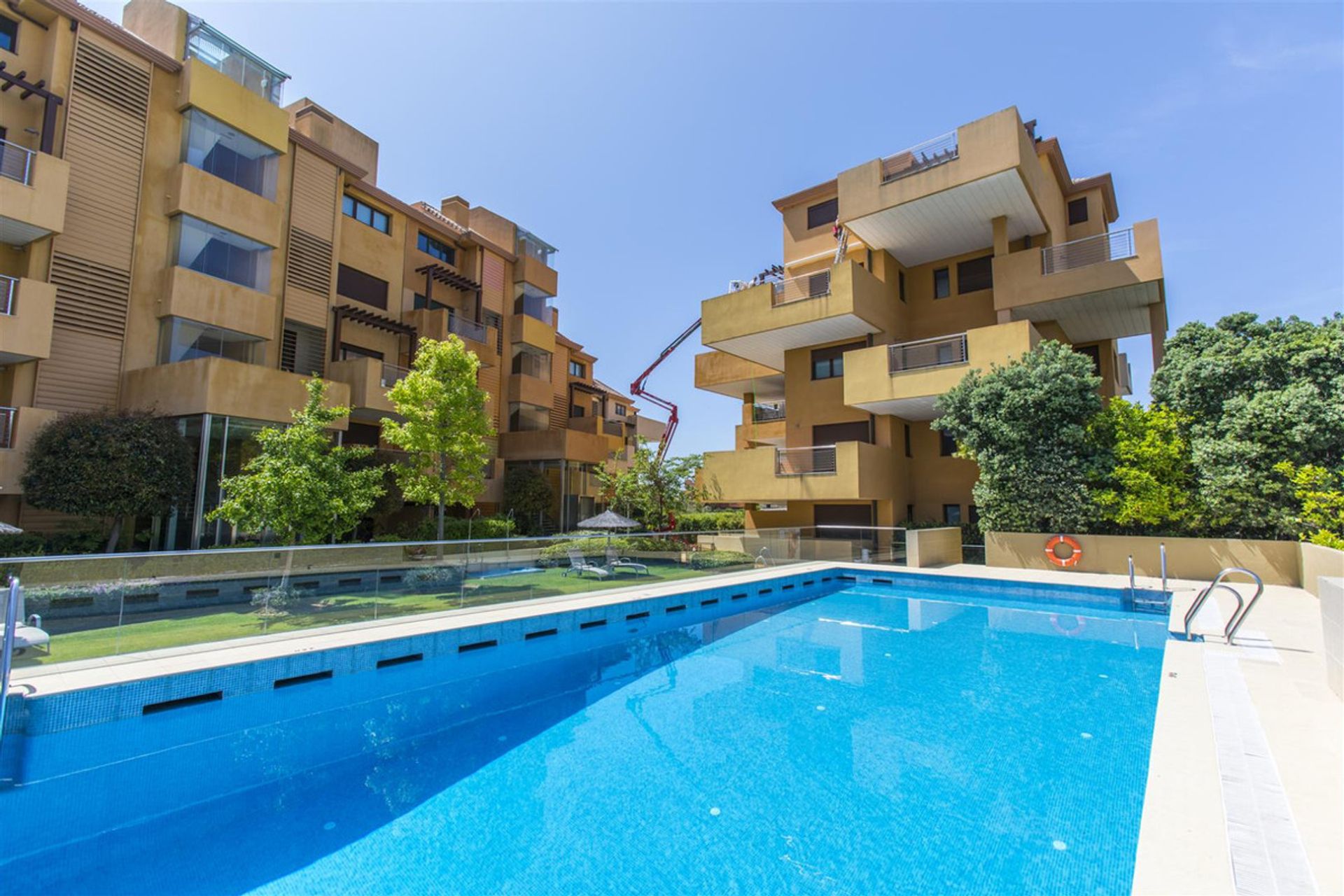 Condominium in Sotogrande, Andalusia 10162110