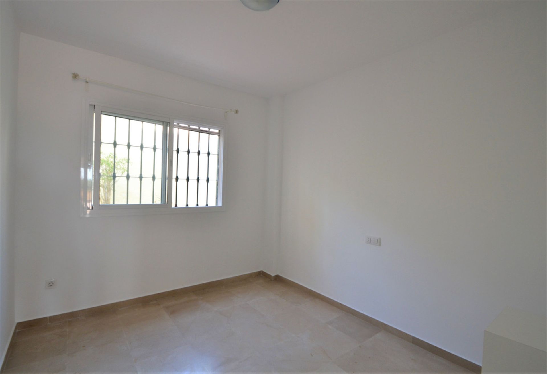 Condominium in Casares, Andalusia 10162162