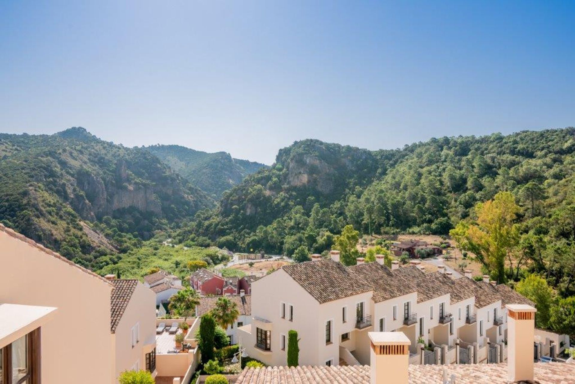 House in Benahavís, Andalusia 10163015