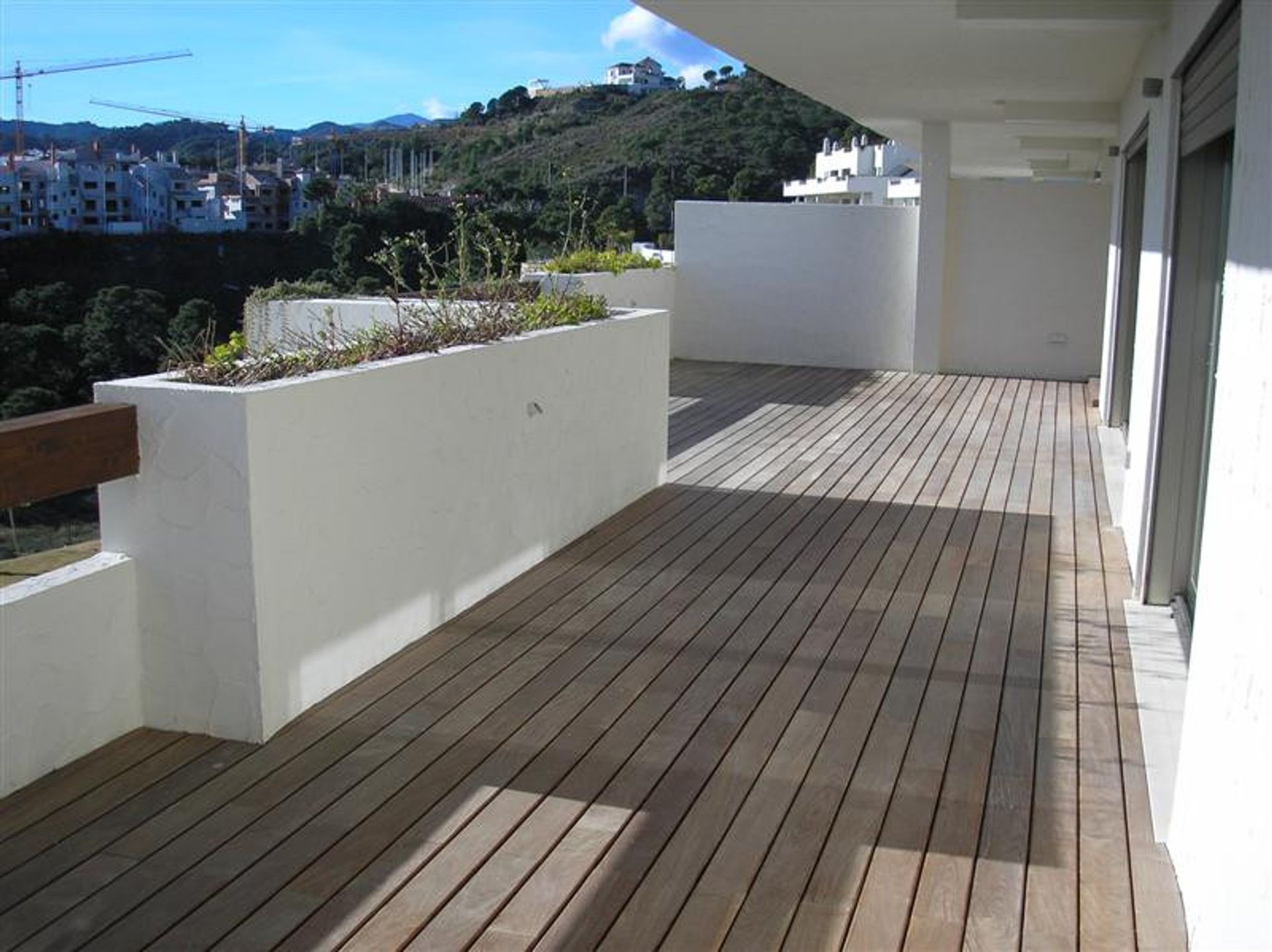 Condominium in Benahavis, Andalusia 10163866