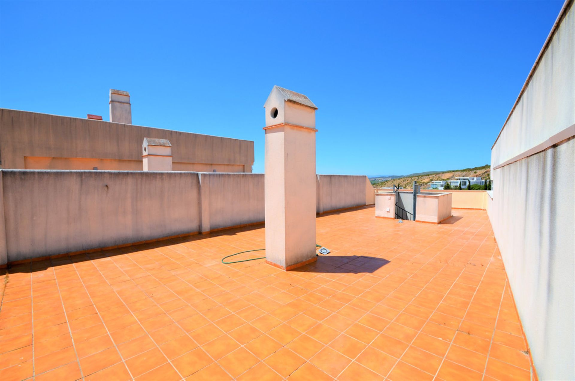 Condominium in Casares, Andalusië 10164064