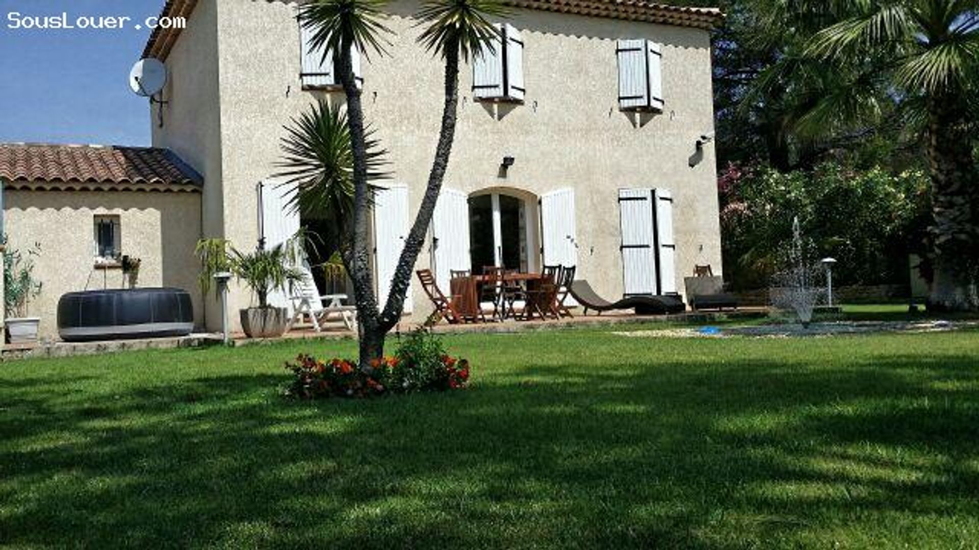 Hus i Le Beausset, Provence-Alpes-Cote d'Azur 10165327