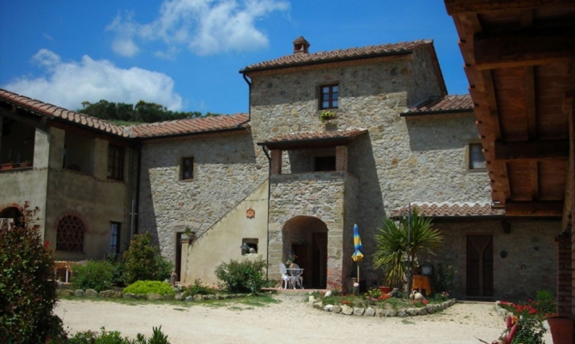 Condominium dans Volterra, Tuscany 10165619