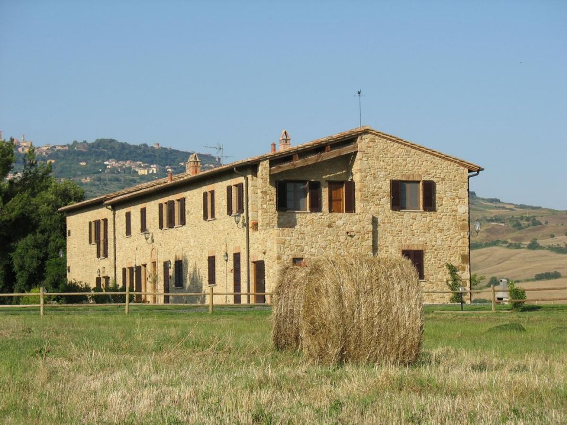 Rumah di Volterra, Toskana 10165621