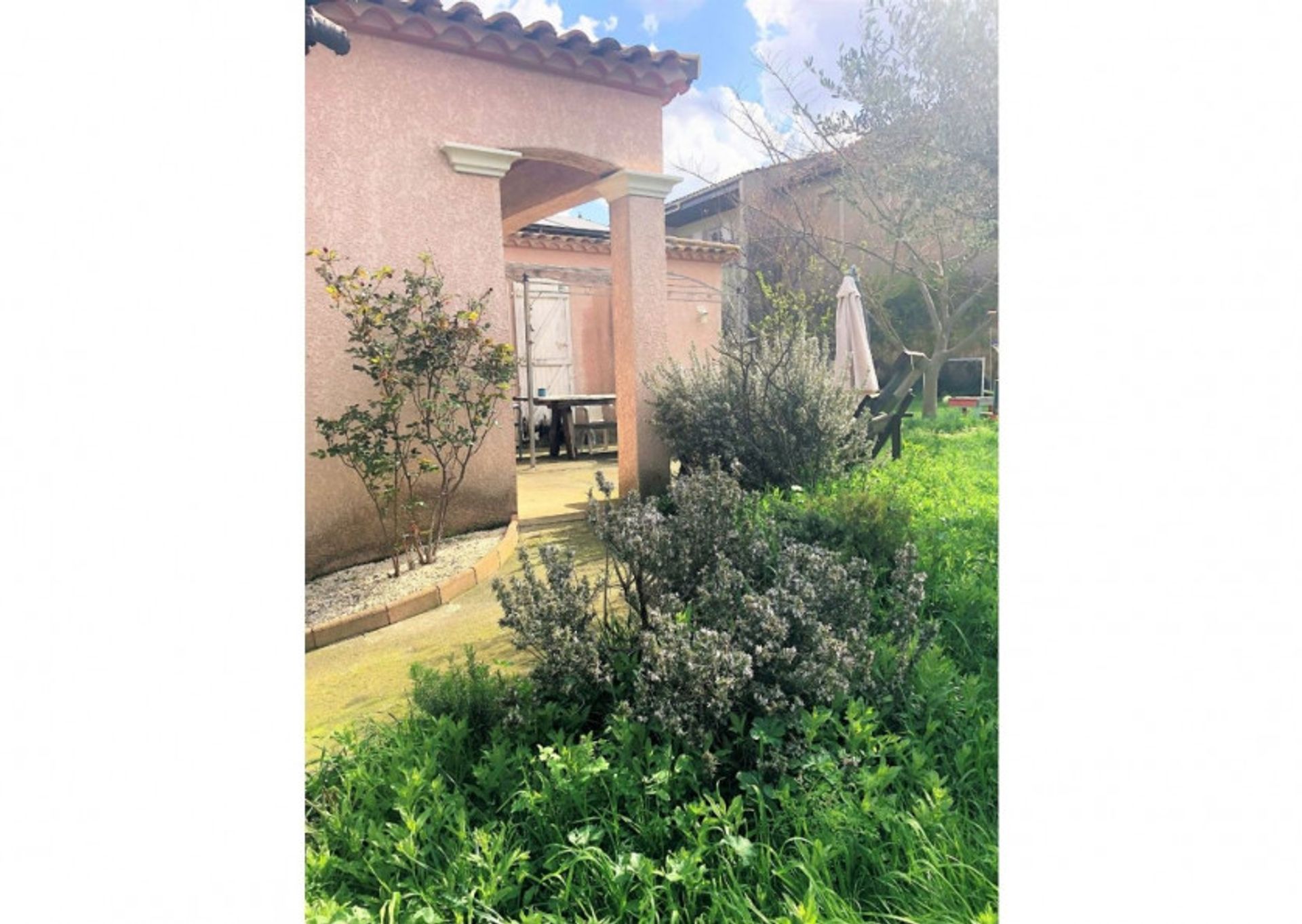 House in Quarante, Occitanie 10166117