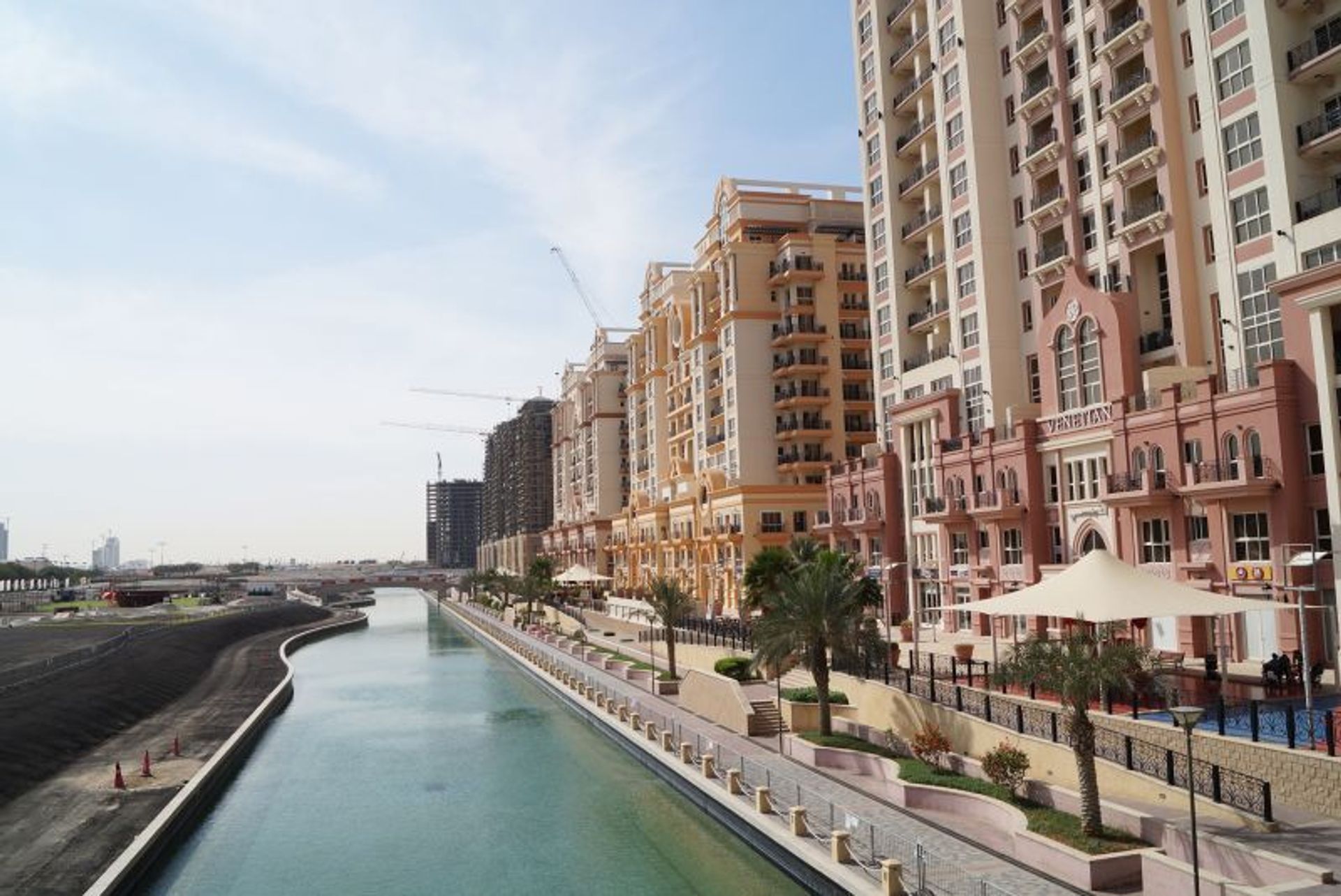 Condominium dans Warisan, Dubaï 10166845