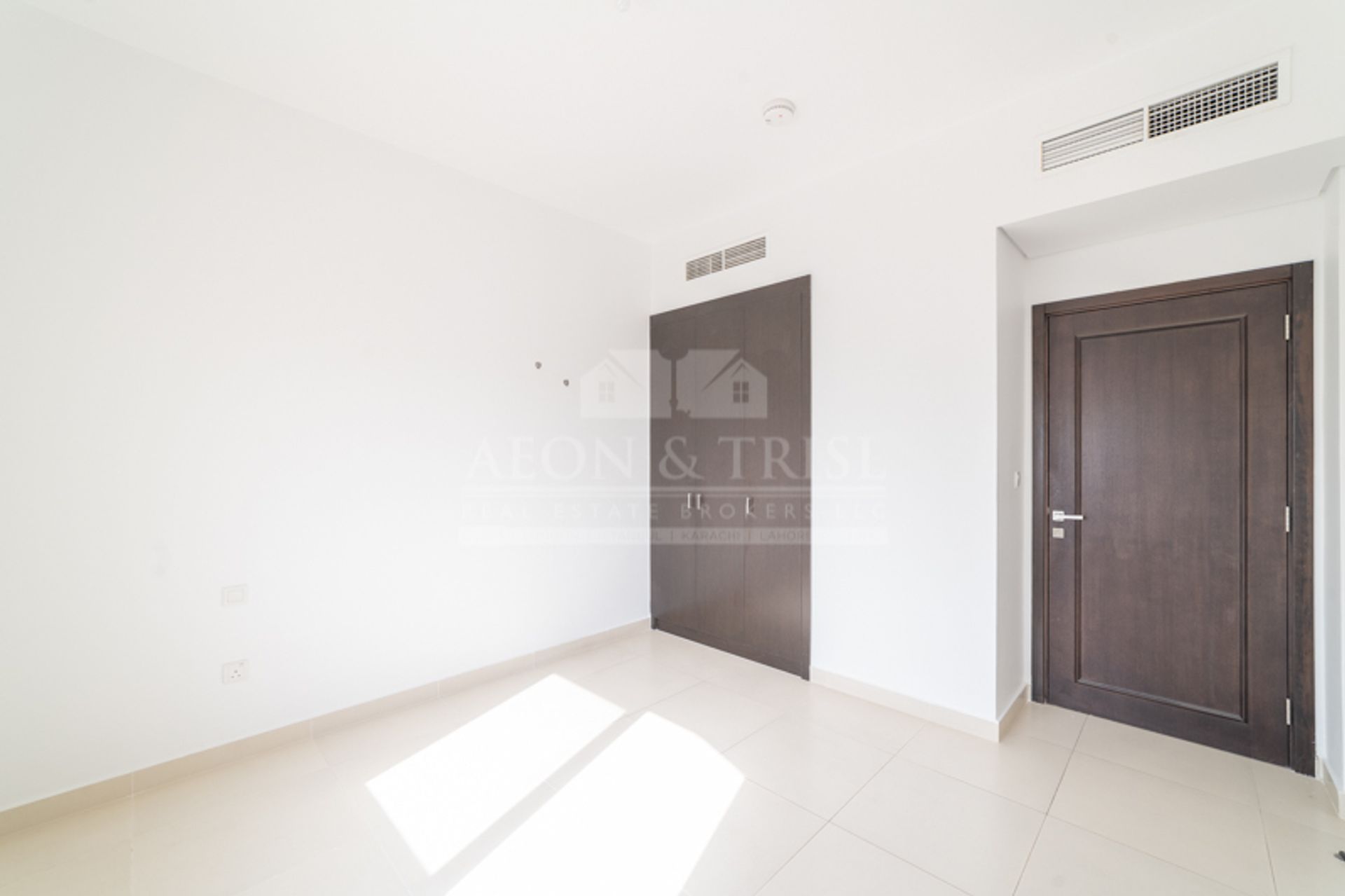 rumah dalam Dubai, Dubai 10166854