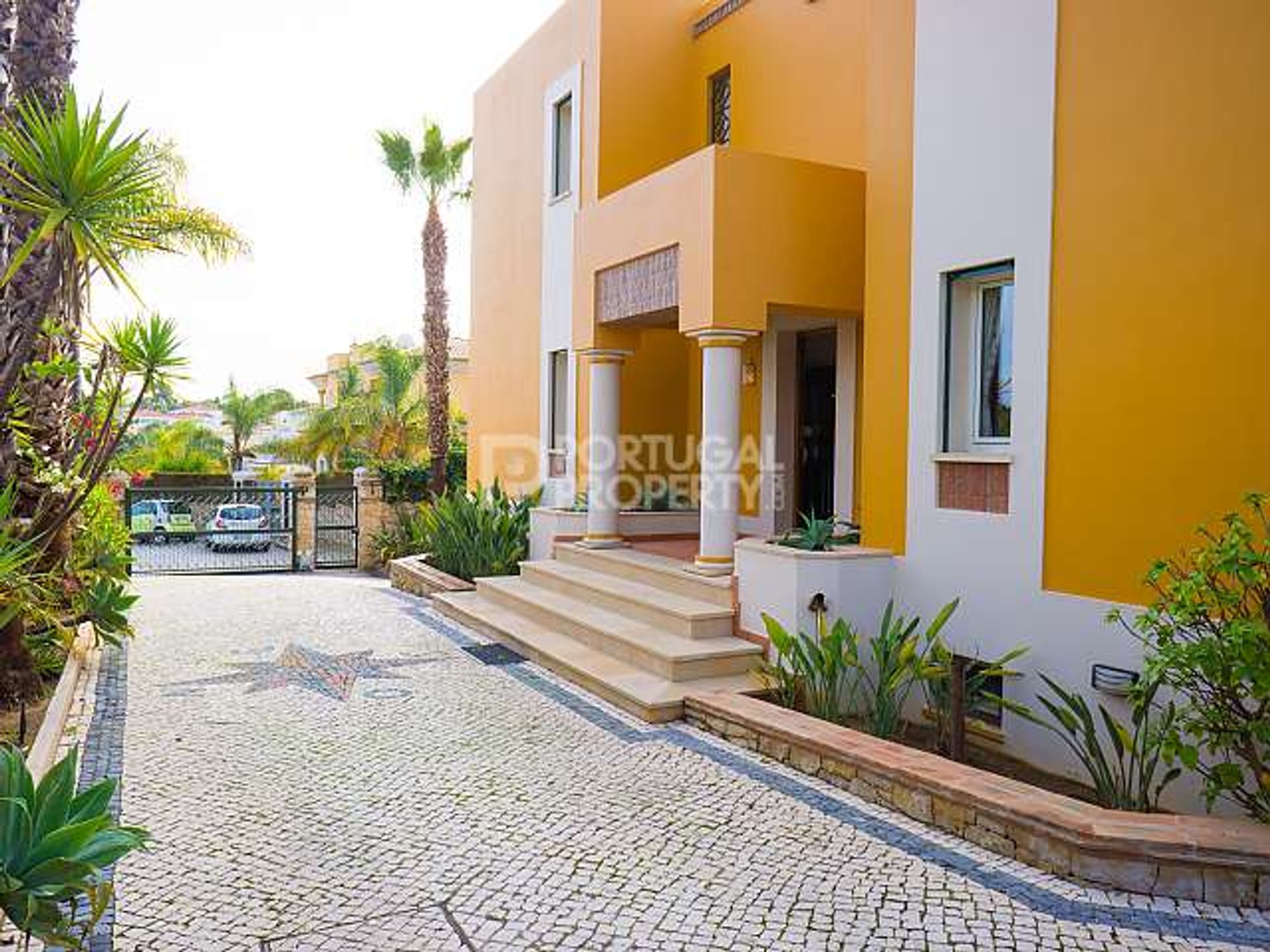 House in Albufeira, Faro District 10166990