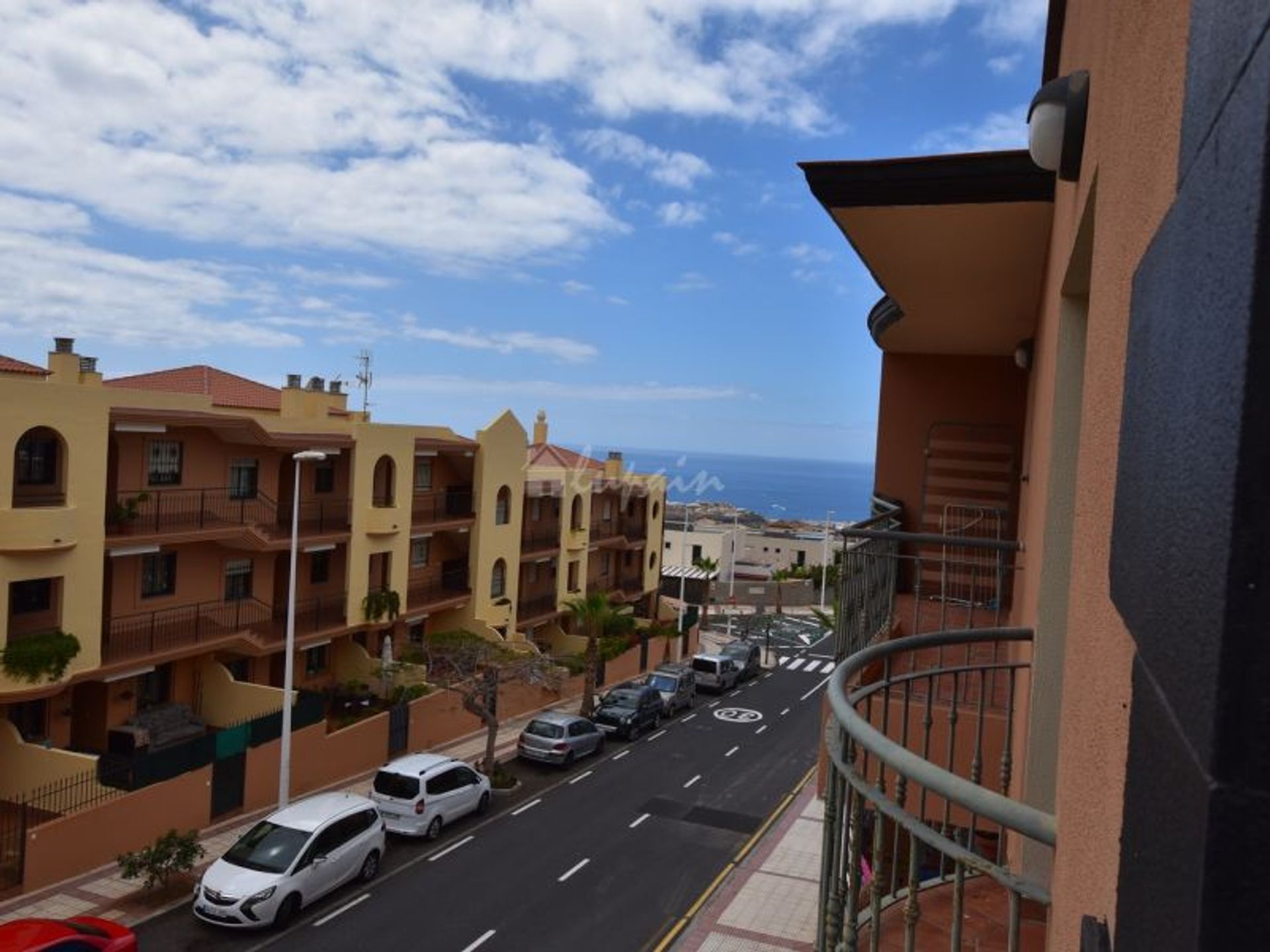 Condominium in Adeje, Canarias 10167304