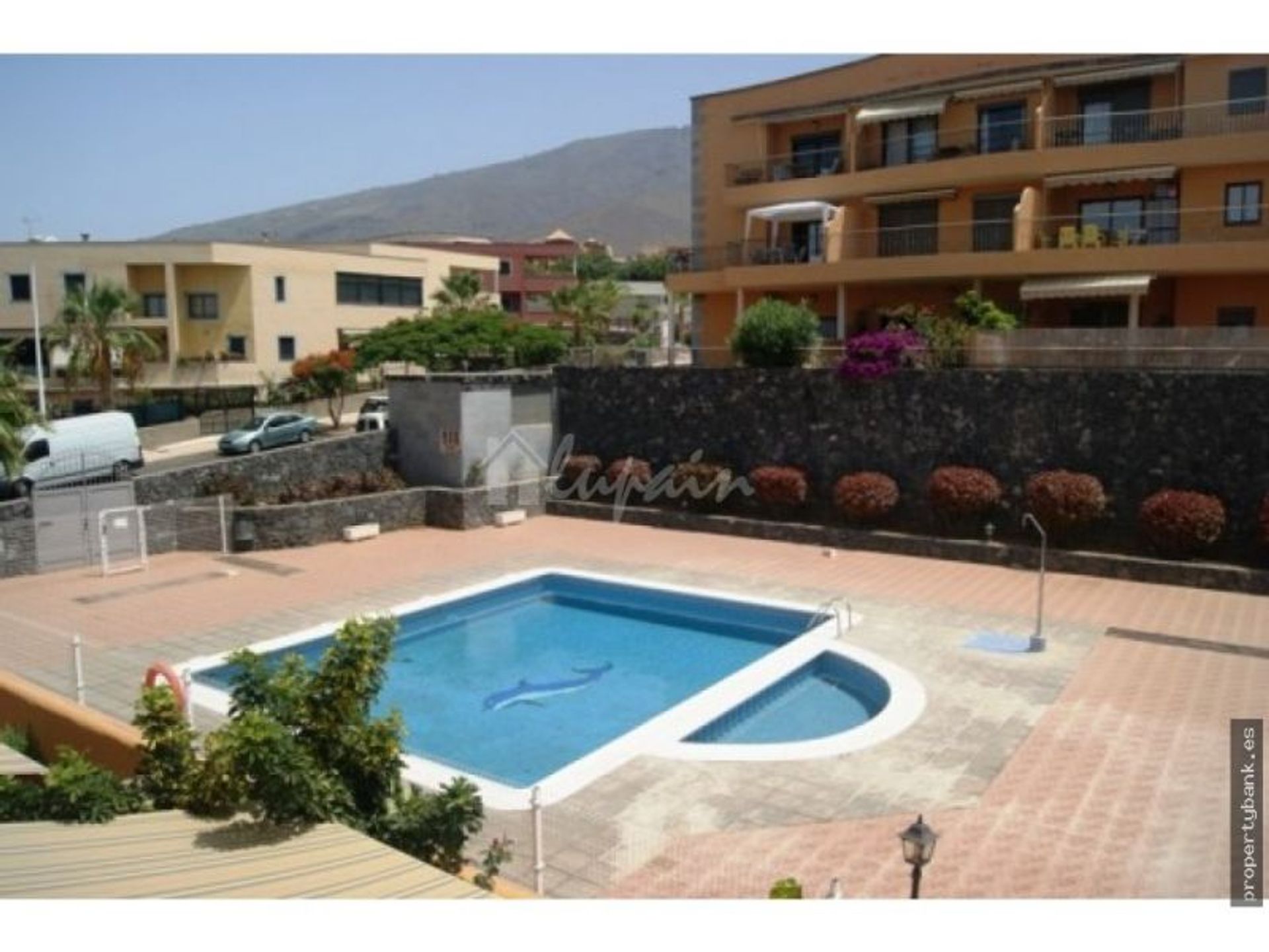 Condominium in Adeje, Canarias 10167304