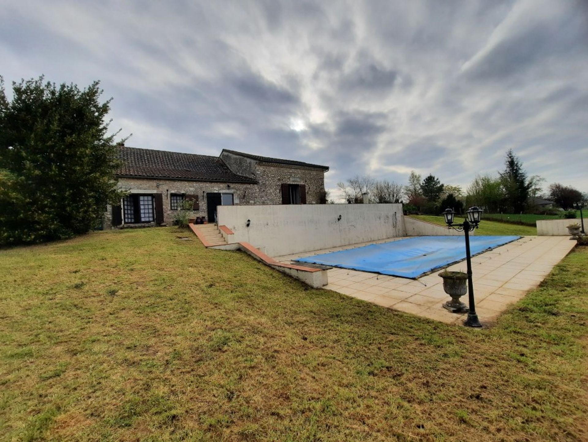 casa no Auriac-sur-Dropt, Nouvelle-Aquitaine 10167479