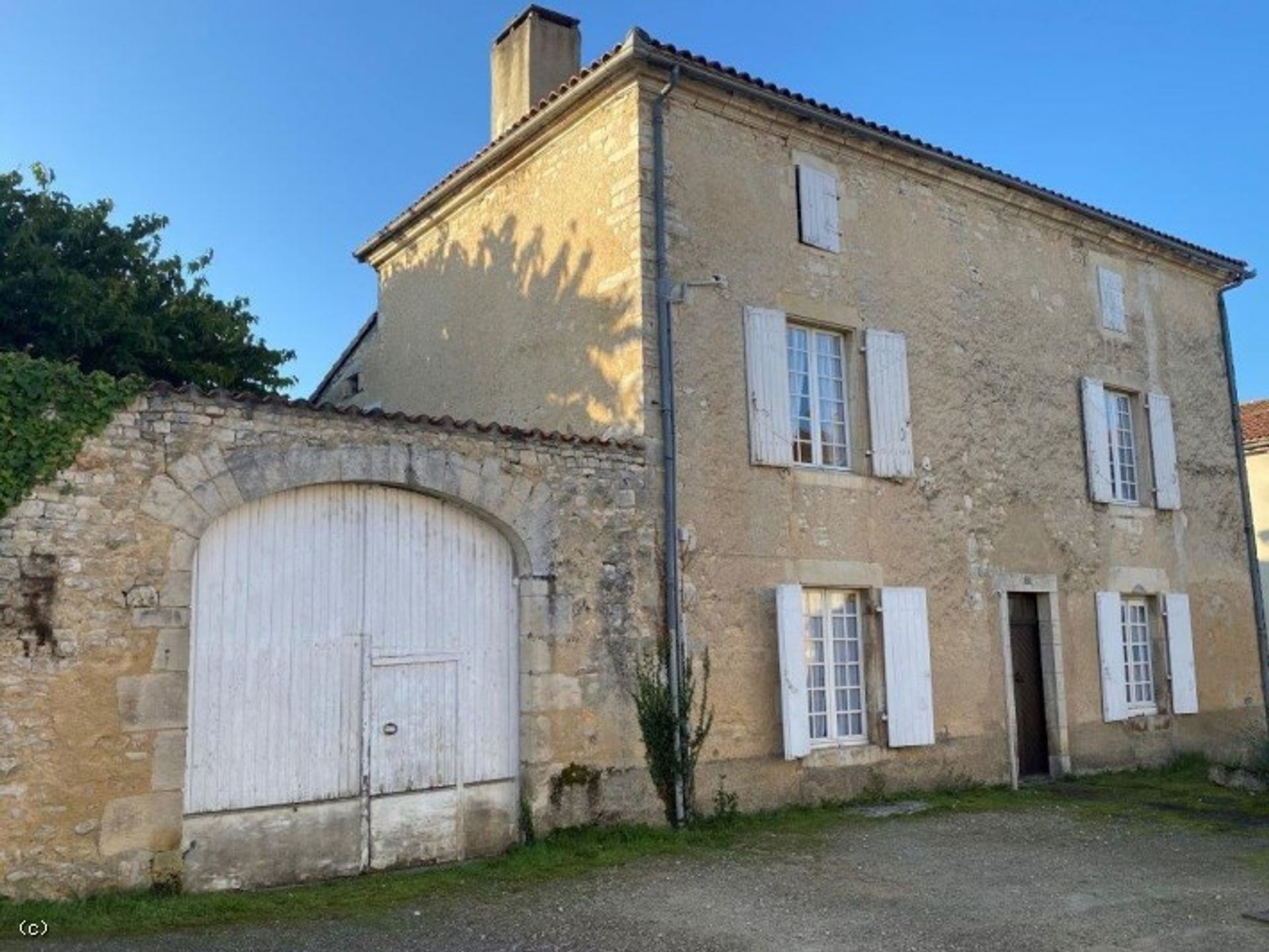 Casa nel Verteuil-sur-Charente, Nouvelle-Aquitaine 10167649