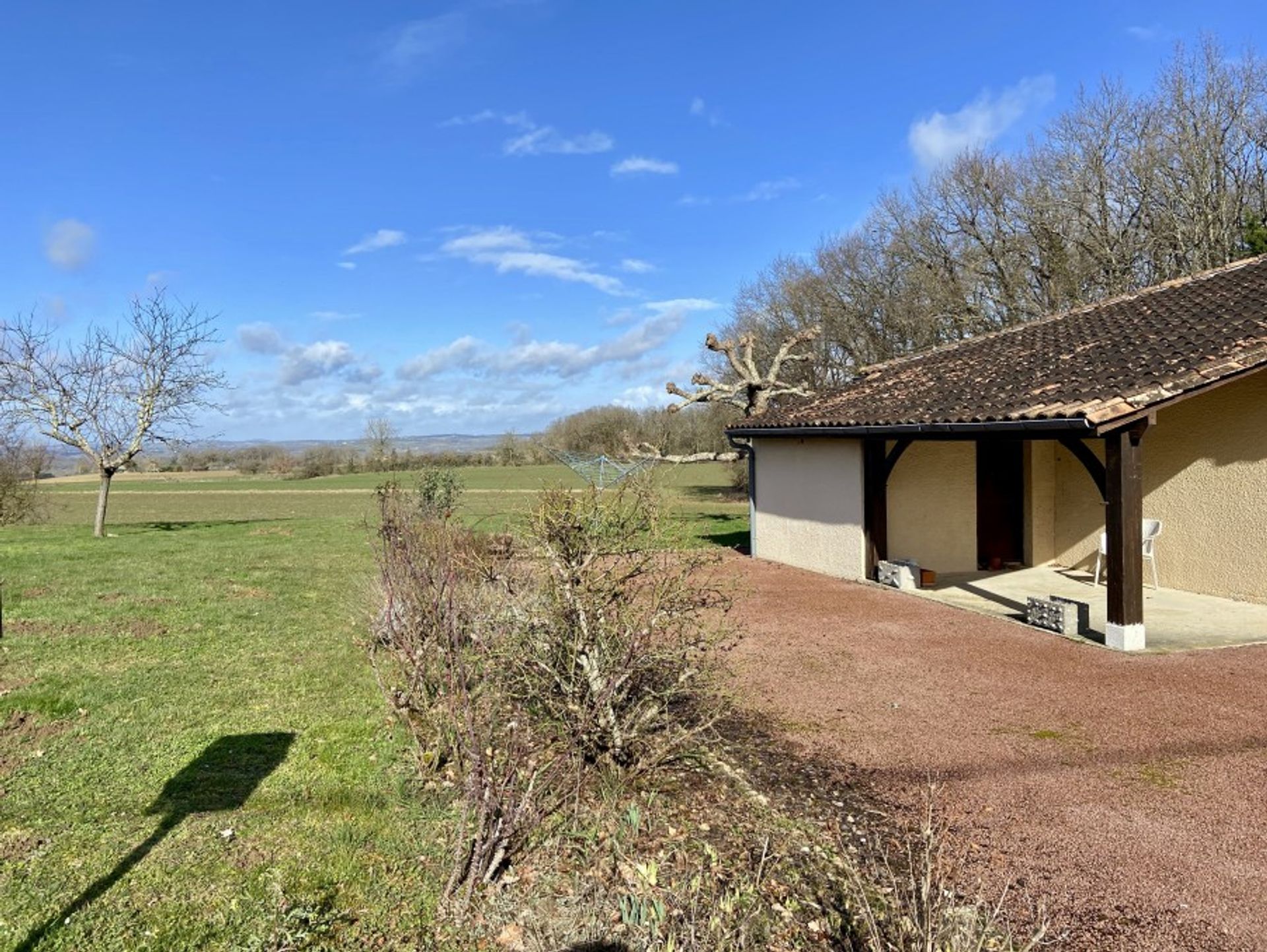 casa en Douzains, Nouvelle-Aquitaine 10168340