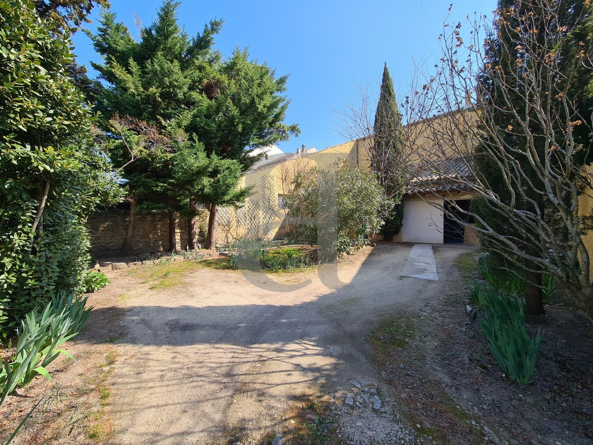 casa no Sainte-Cécile-les-Vignes, Provença-Alpes-Costa Azul 10168376