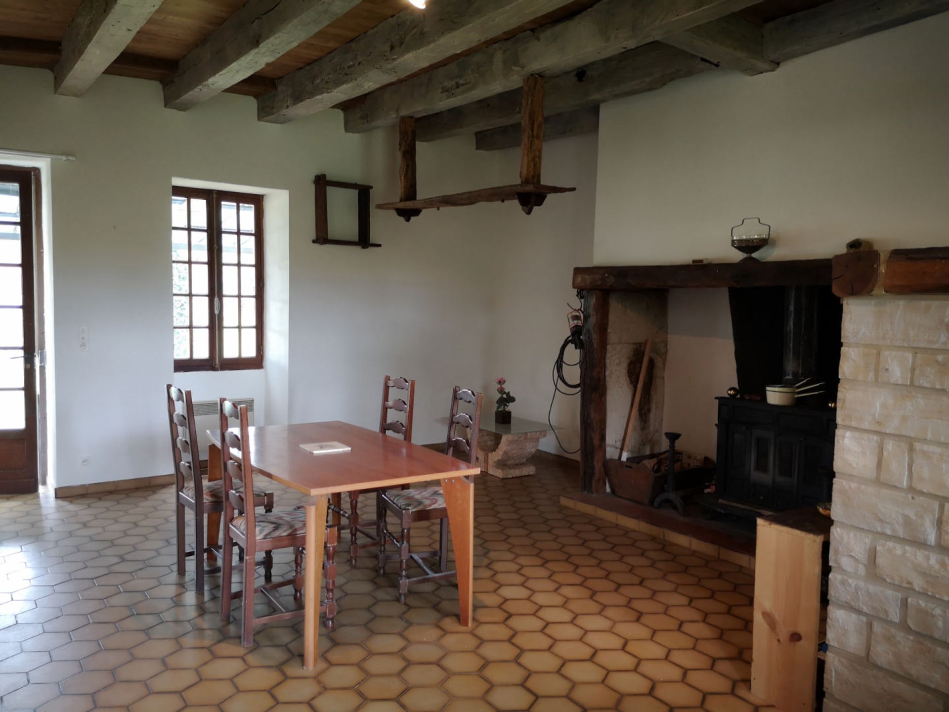 Будинок в Saint-Cyprien, Nouvelle-Aquitaine 10168441