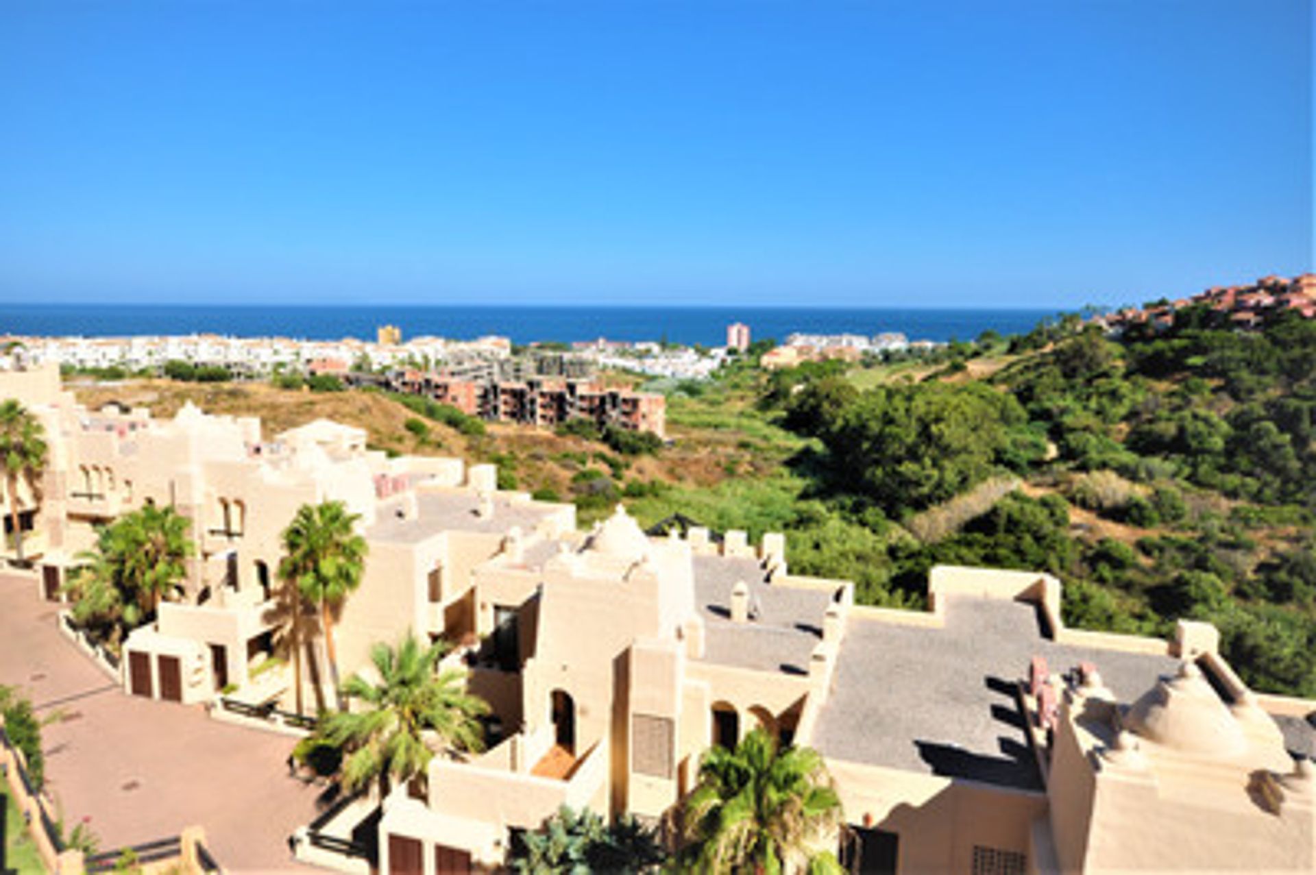 عمارات في Puerto de la Duquesa, Andalusia 10168546