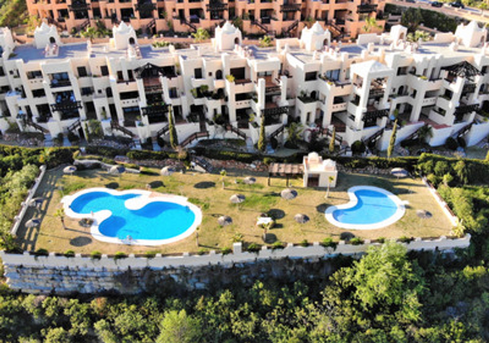 عمارات في Puerto de la Duquesa, Andalusia 10168546