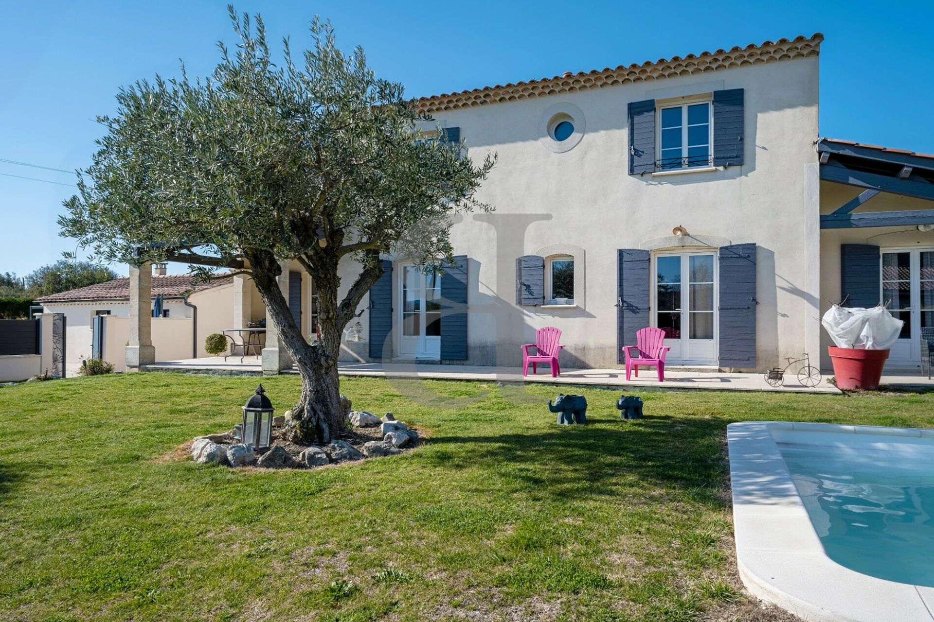 Будинок в L'Isle-sur-la-Sorgue, Provence-Alpes-Côte d'Azur 10168595