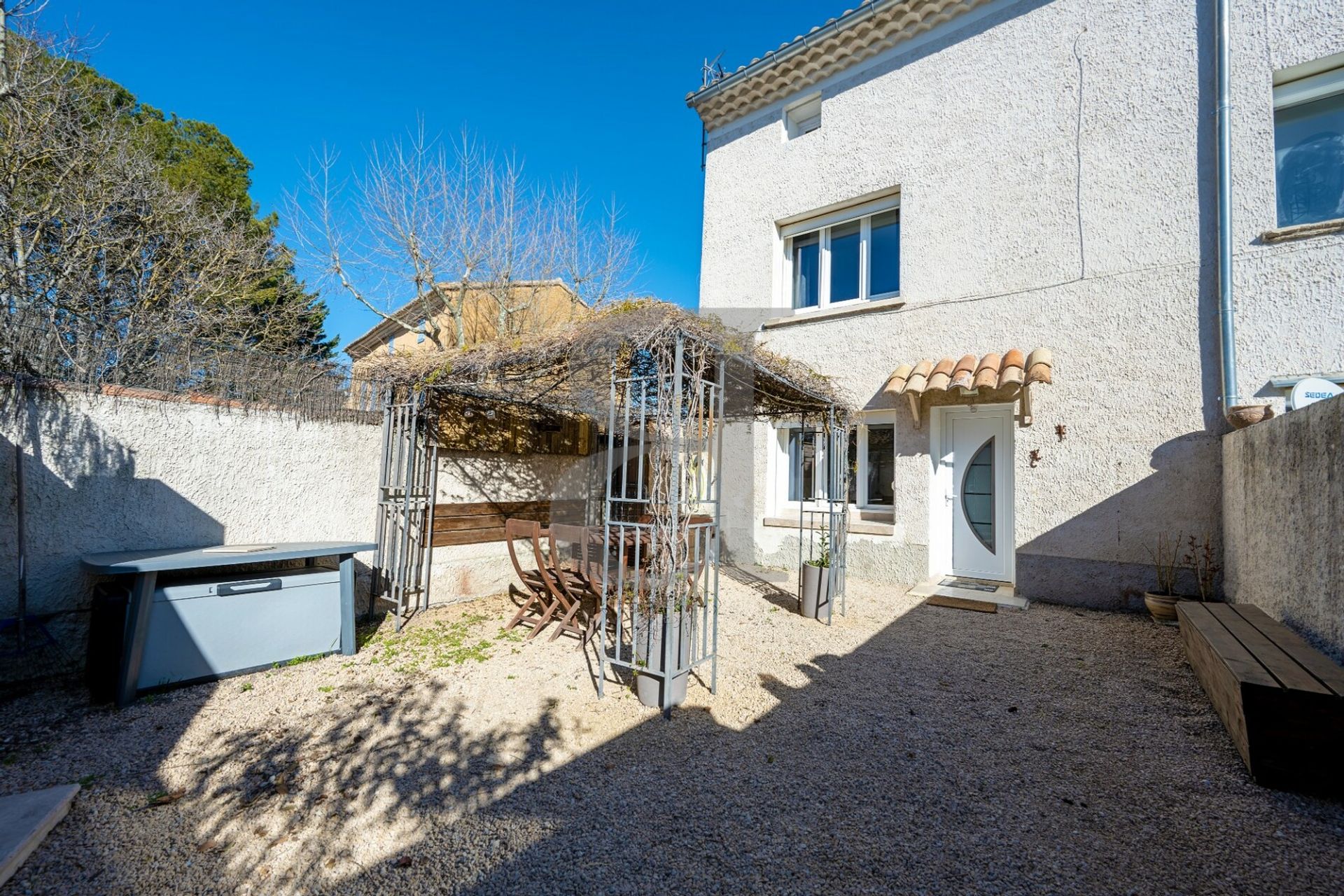 Huis in L'Isle-sur-la-Sorgue, Provence-Alpes-Côte d'Azur 10168596