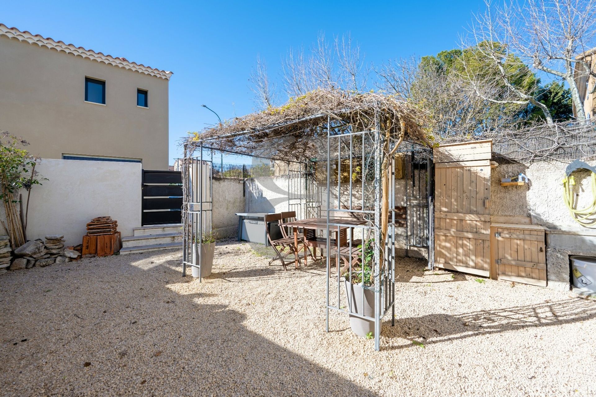 Huis in L'Isle-sur-la-Sorgue, Provence-Alpes-Côte d'Azur 10168596