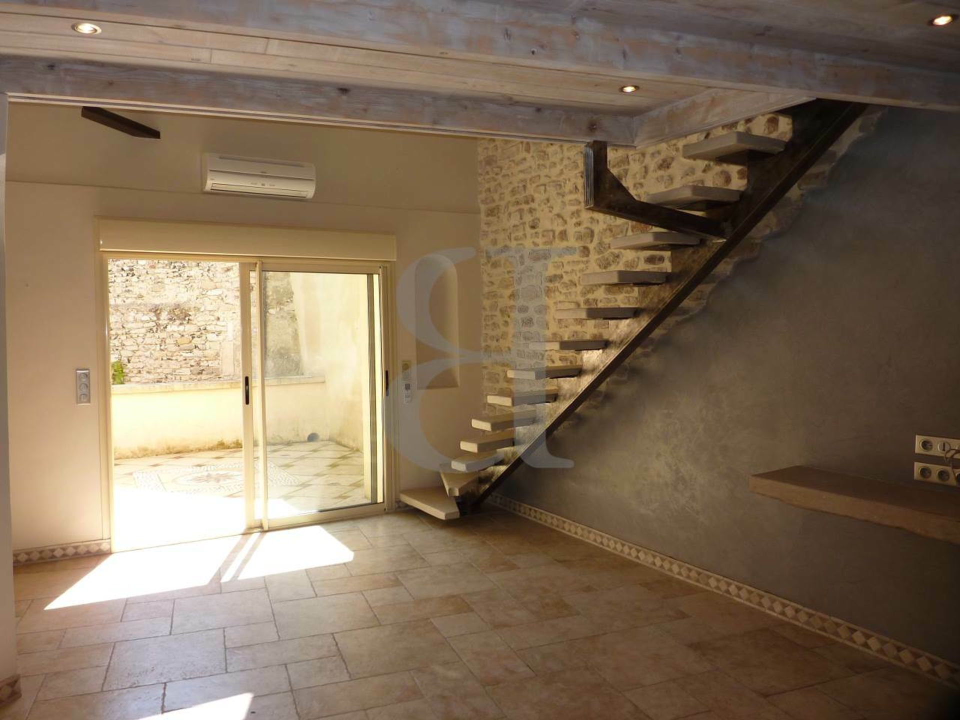 Hus i Valreas, Provence-Alpes-Cote d'Azur 10168604