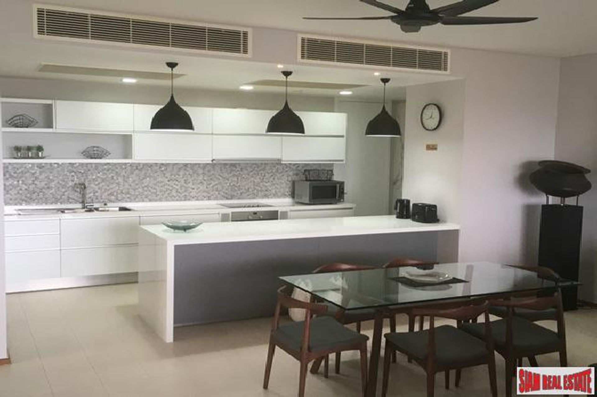 Condominium dans Ban Kata, Phuket 10168773