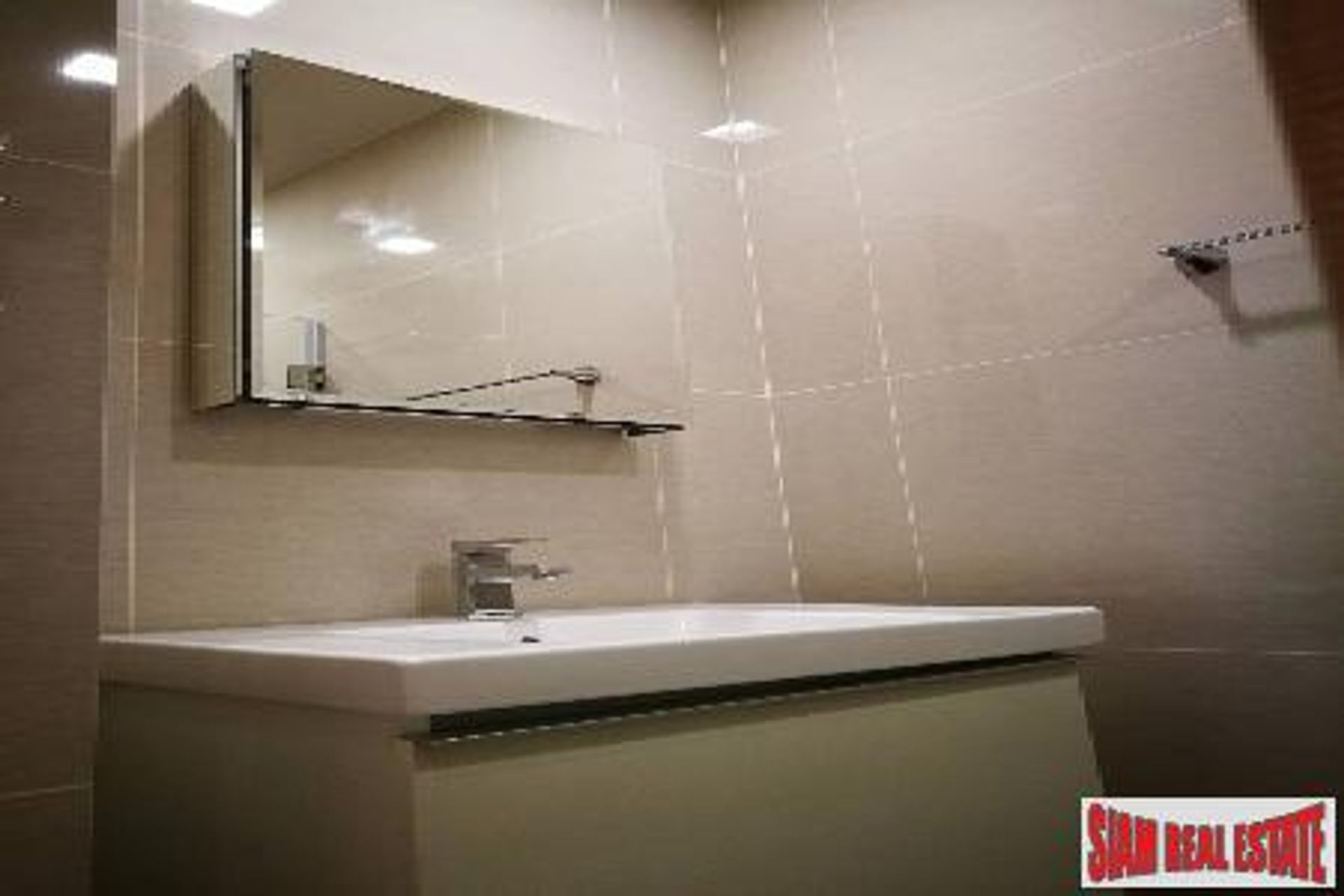 Condominium in , Krung Thep Maha Nakhon 10168842