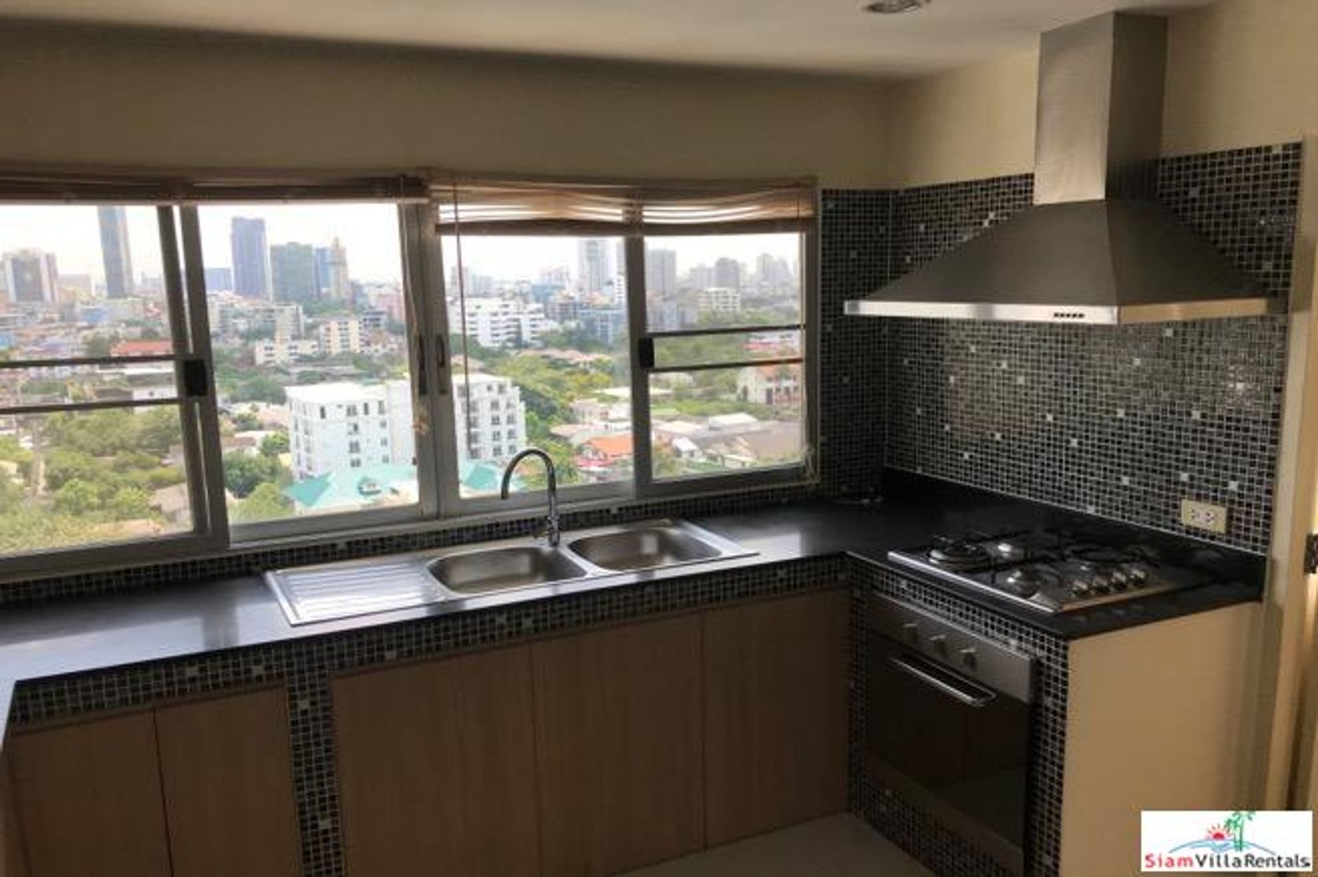 Condominium in , Krung Thep Maha Nakhon 10168872