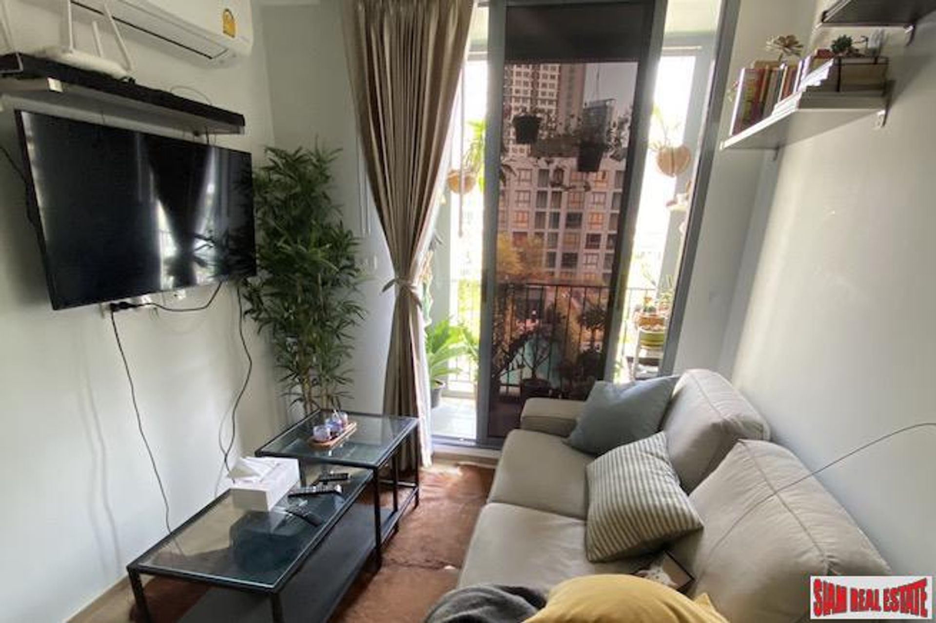 Condominium in Phra Khanong, Krung Thep Maha Nakhon 10168894