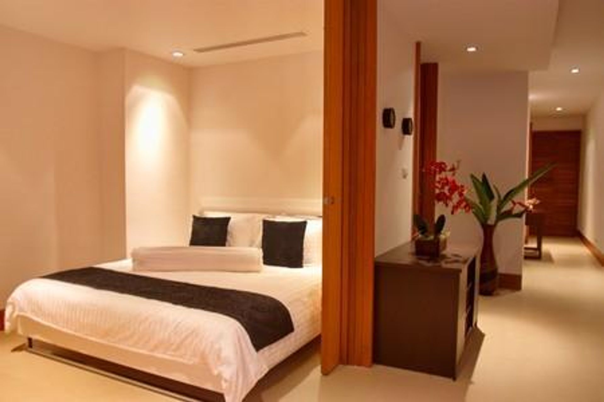 Condominium in Ban Nai Thon, Phuket 10168958