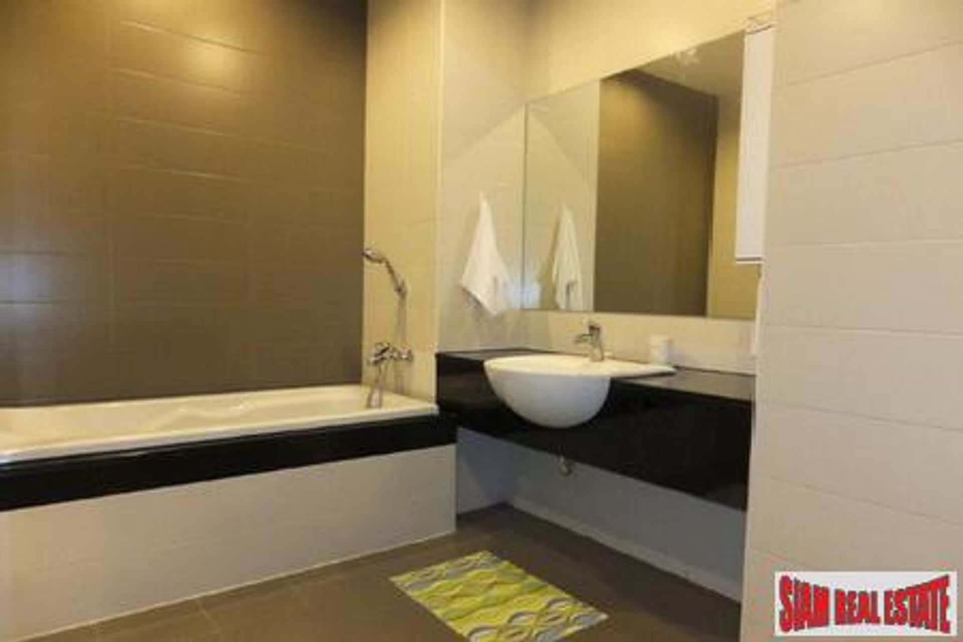 Condominio nel Tambon Karon, Chang Wat Phuket 10168973