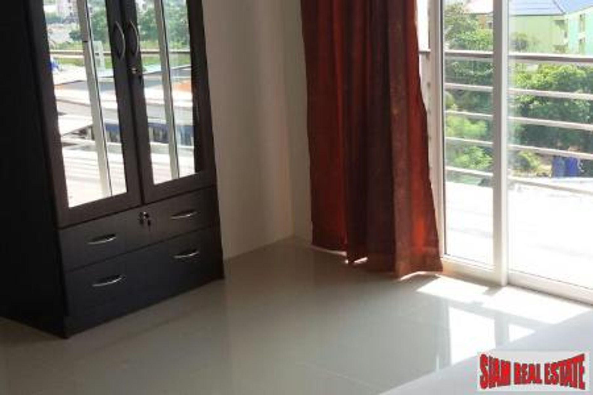 Condominium dans Ban Dong Kham, Phuket 10169158