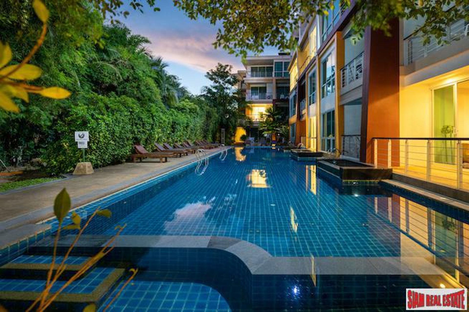 Condominium dans Rawai, Phuket 10169246