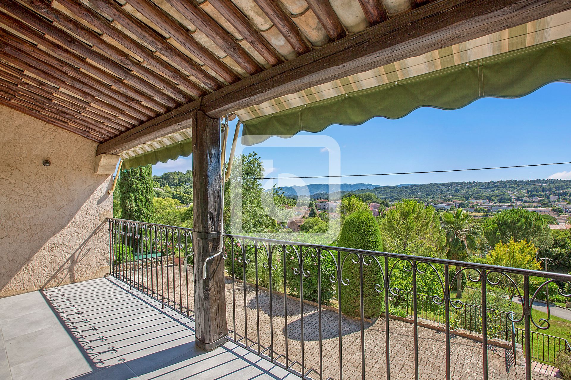 rumah dalam Grasse, Provence-Alpes-Côte d'Azur 10169848