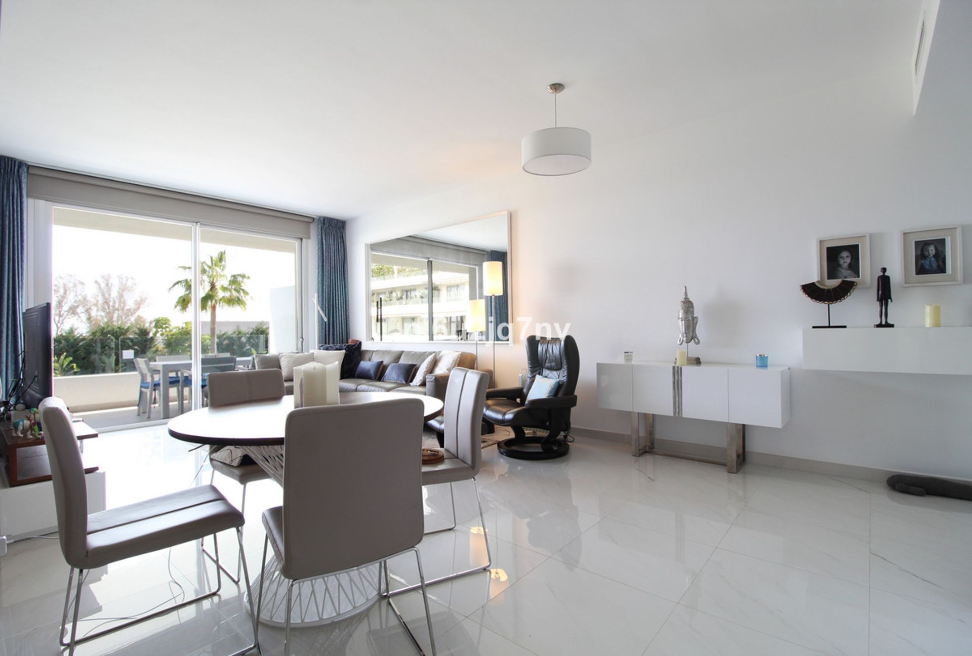 Condominium in El Angel, Andalusia 10171296