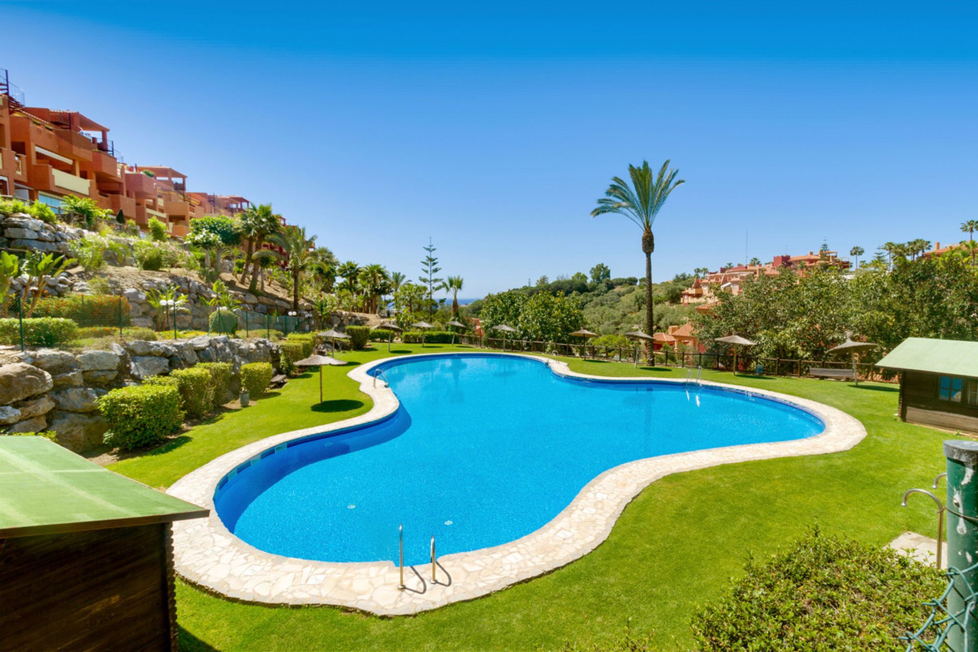 Condominium in Marbella, Andalucía 10171416