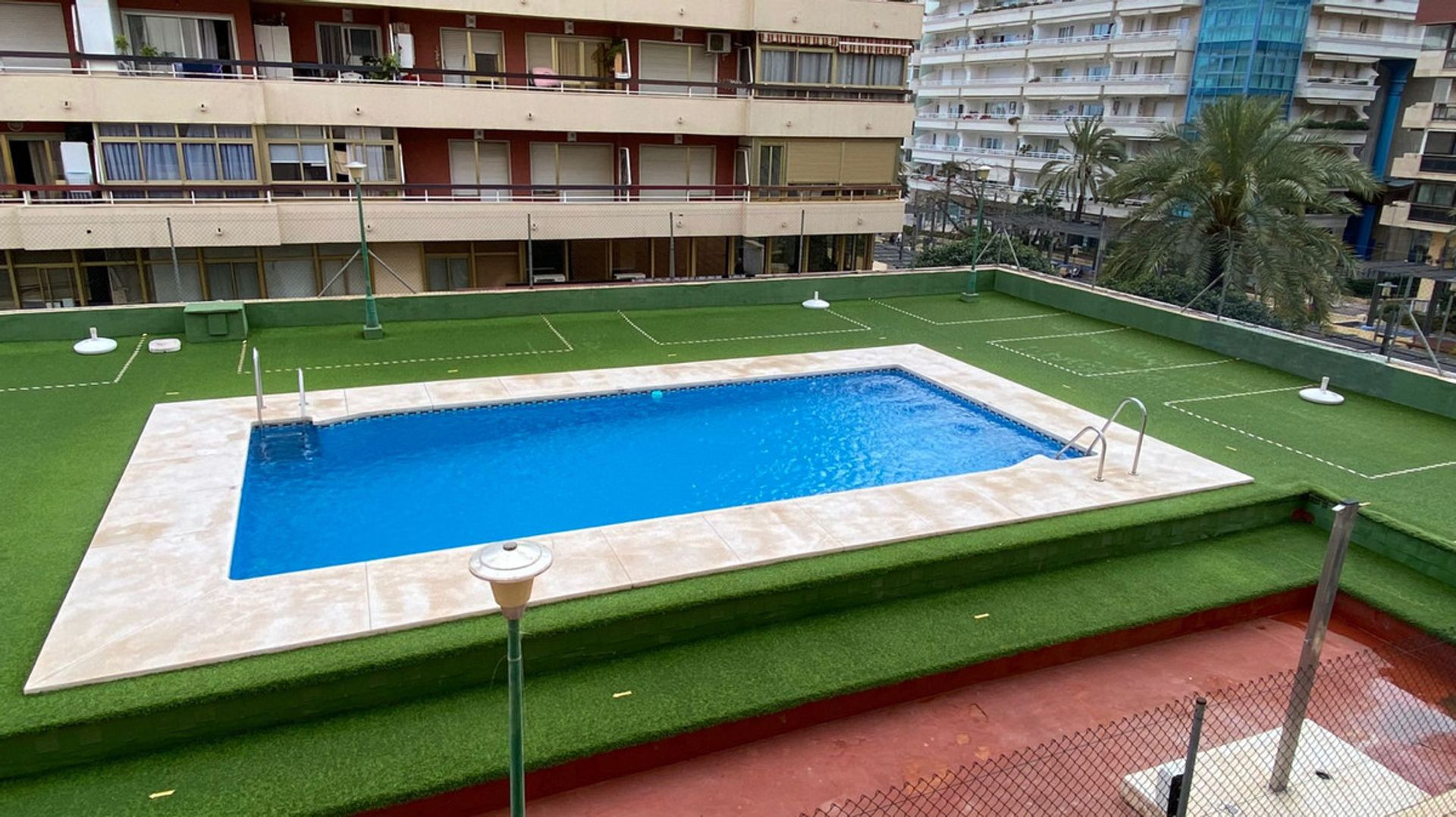 Condominium in Marbella, Andalusia 10171444