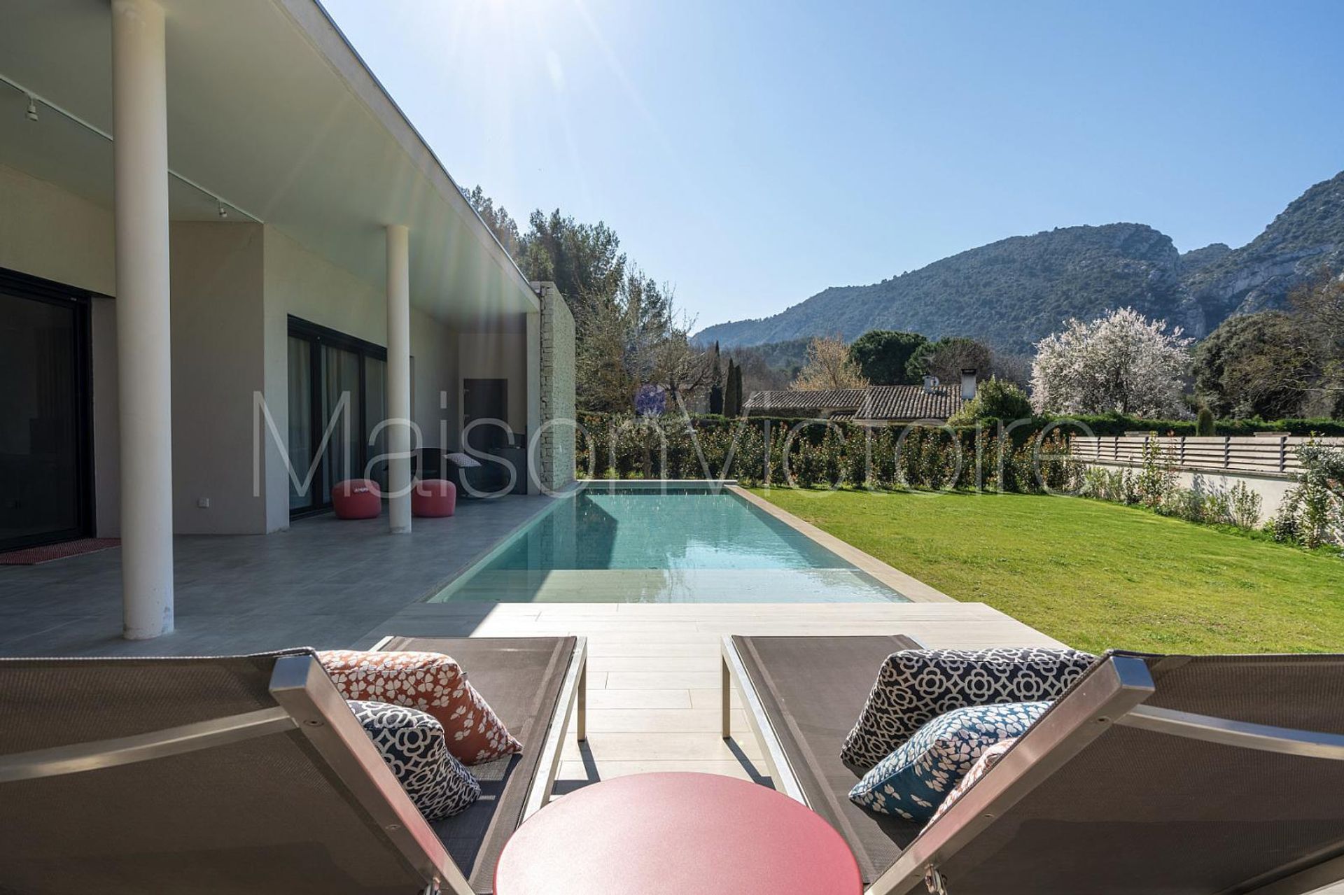 casa en Maubec, Provence-Alpes-Côte d'Azur 10171664